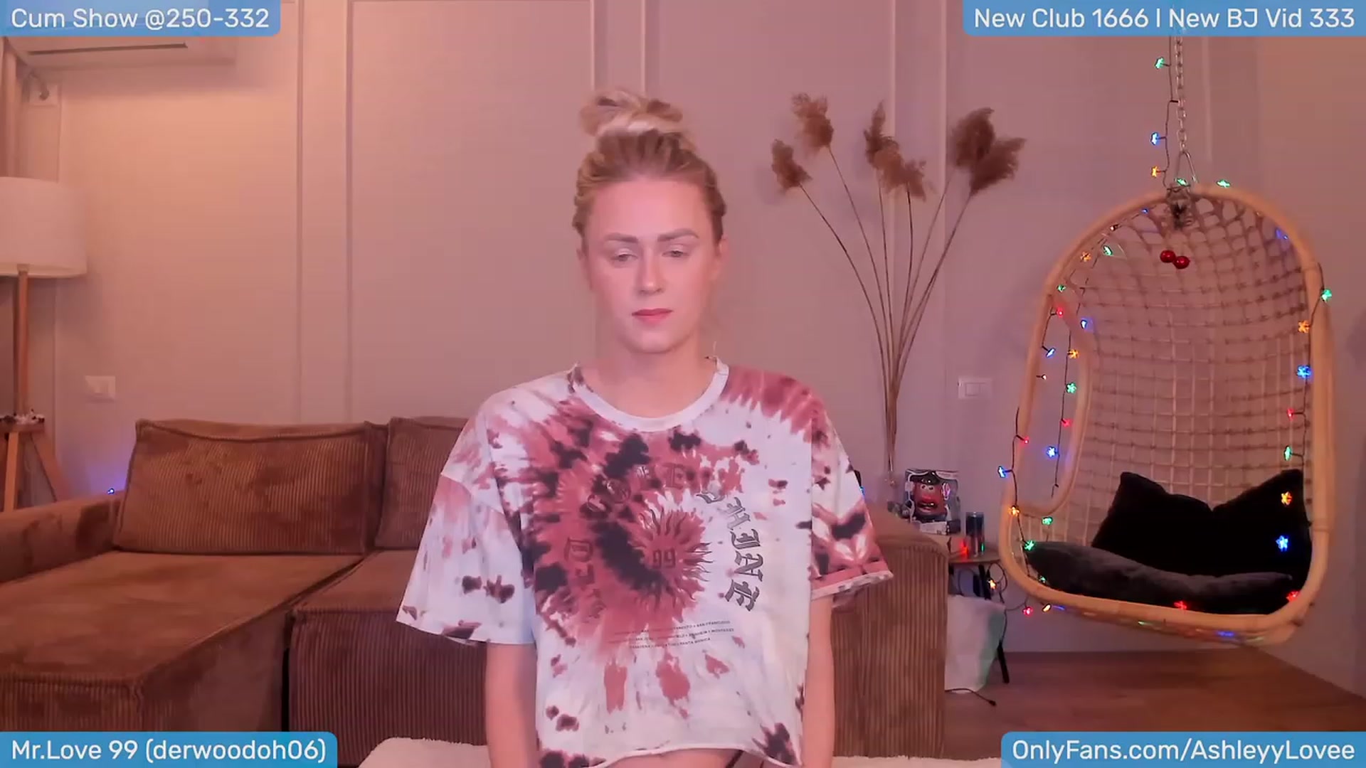 Gallery image thumbnail from AshleyLove's myfreecams stream on, 01/13/2024, 19:41 image 6 of 20