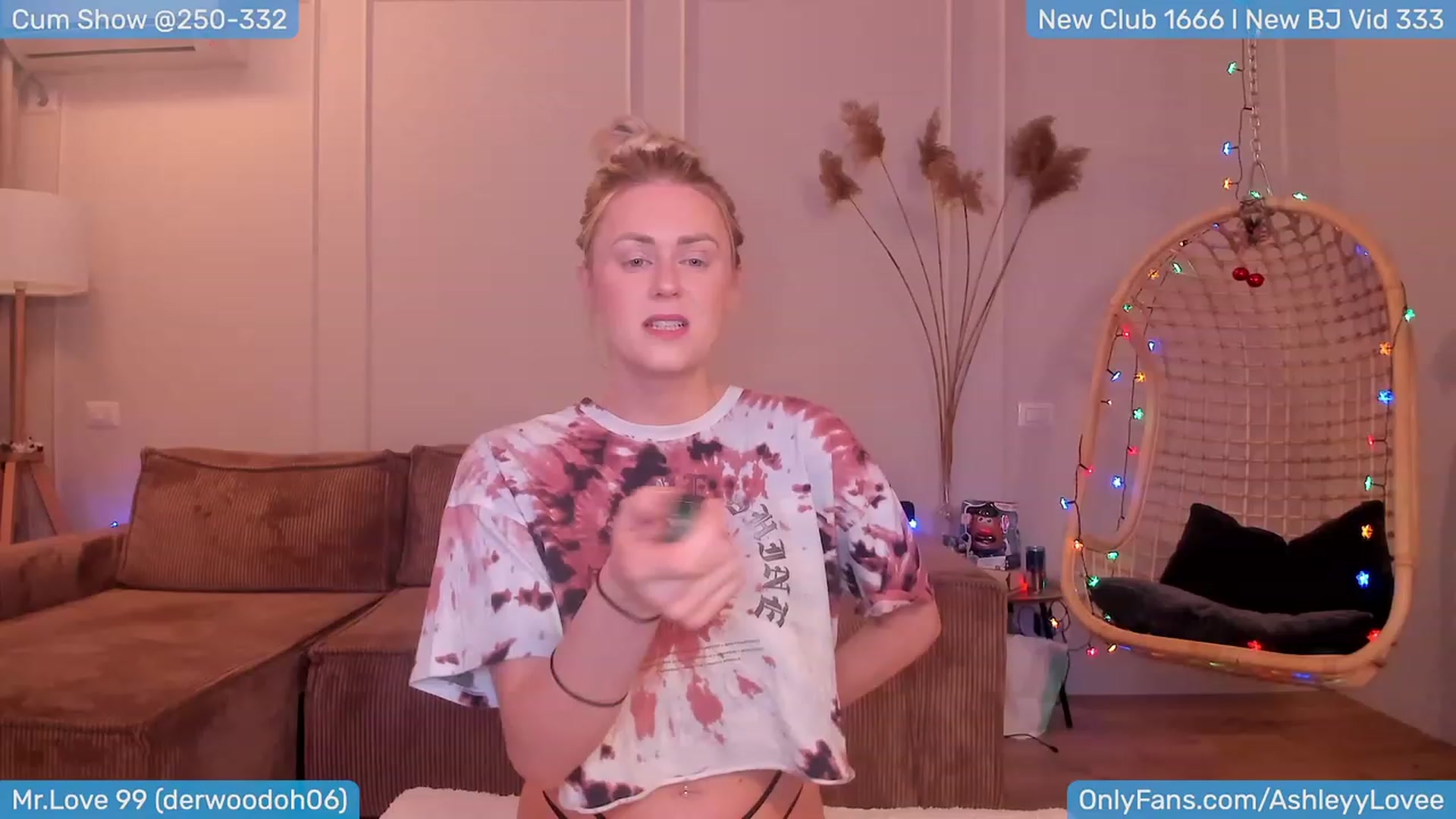 Gallery image thumbnail from AshleyLove's myfreecams stream on, 01/13/2024, 19:41 image 13 of 20