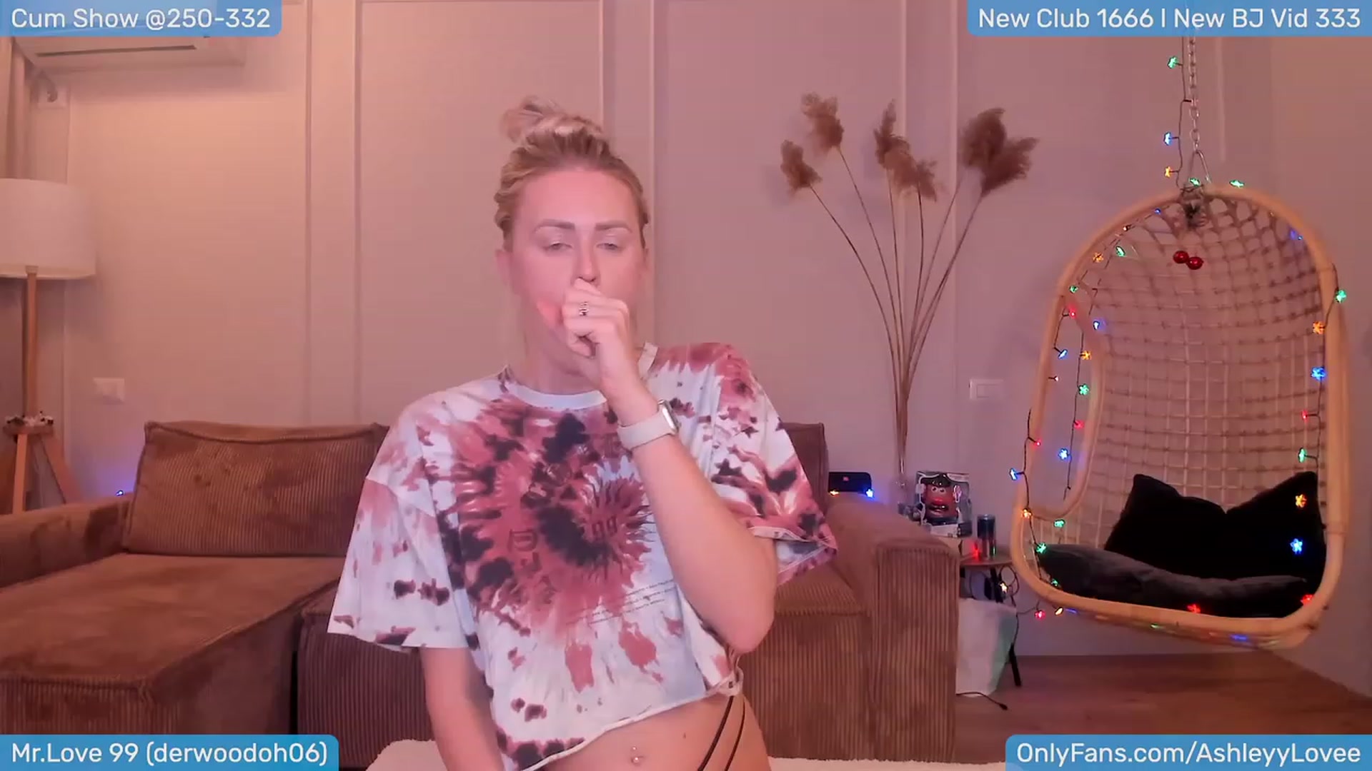 Gallery image thumbnail from AshleyLove's myfreecams stream on, 01/13/2024, 19:41 image 16 of 20