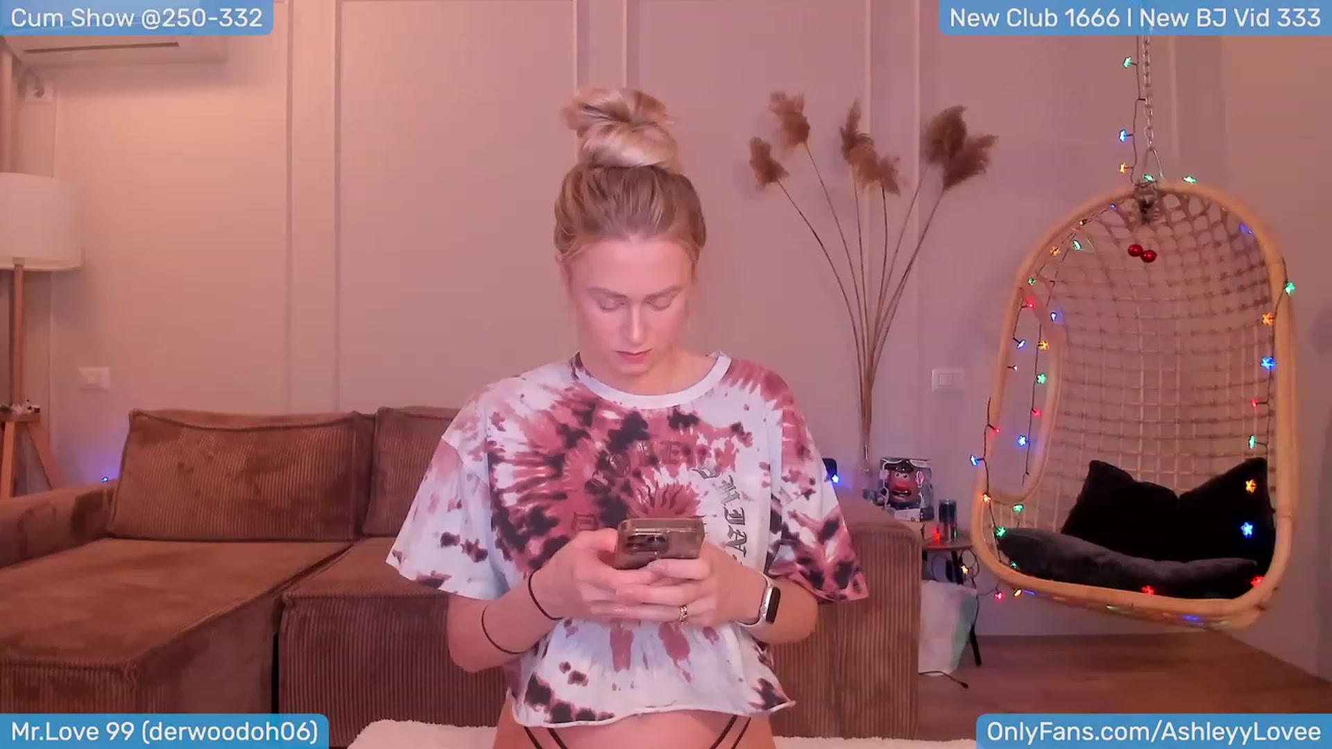 Gallery image thumbnail from AshleyLove's myfreecams stream on, 01/13/2024, 19:41 image 11 of 20