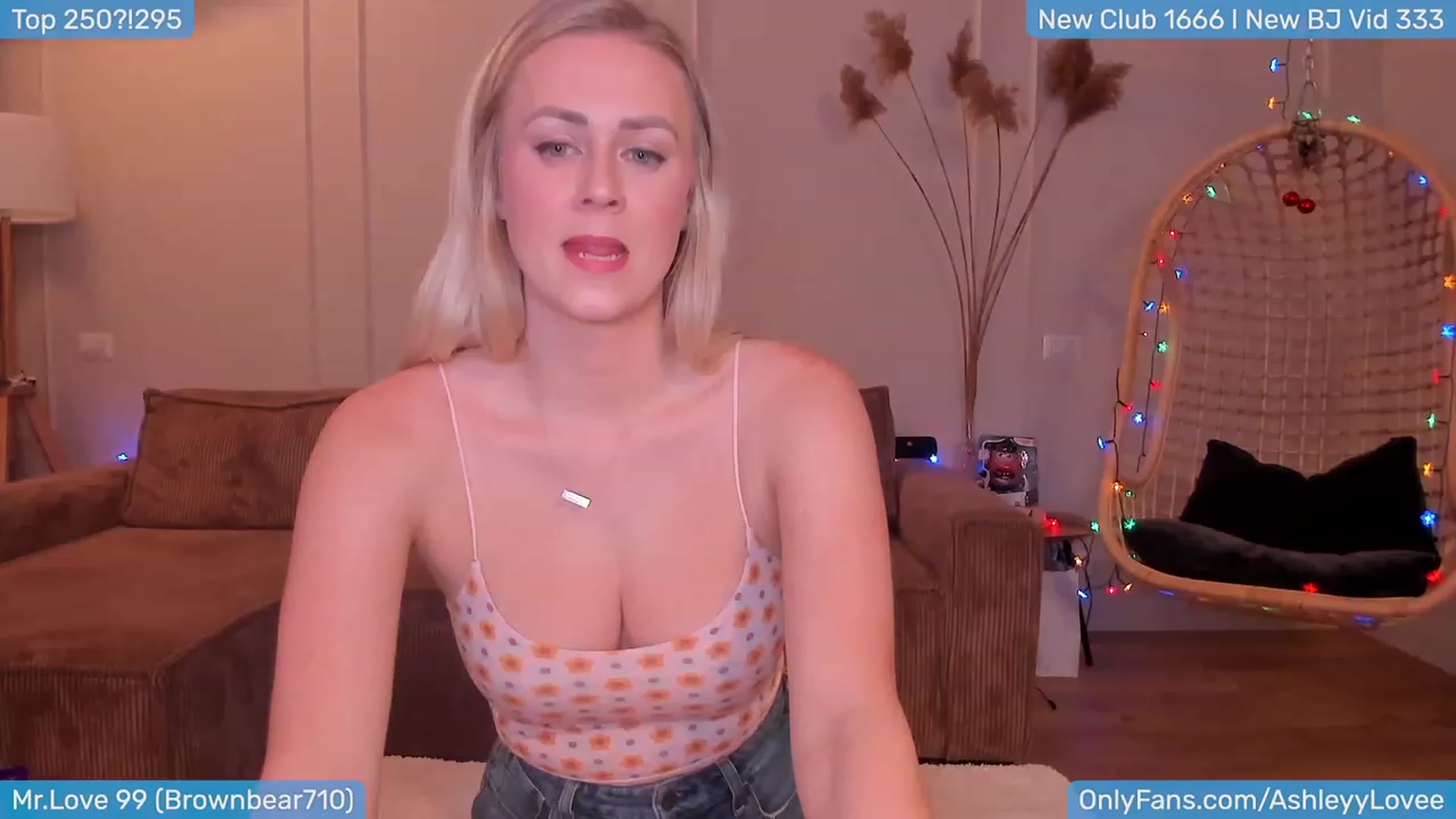 Gallery image thumbnail from AshleyLove's myfreecams stream on, 01/14/2024, 20:45 image 15 of 20