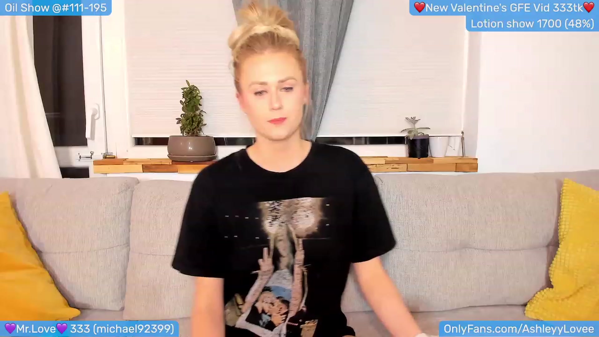 Gallery image thumbnail from AshleyLove's myfreecams stream on, 02/20/2024, 19:35 image 17 of 20