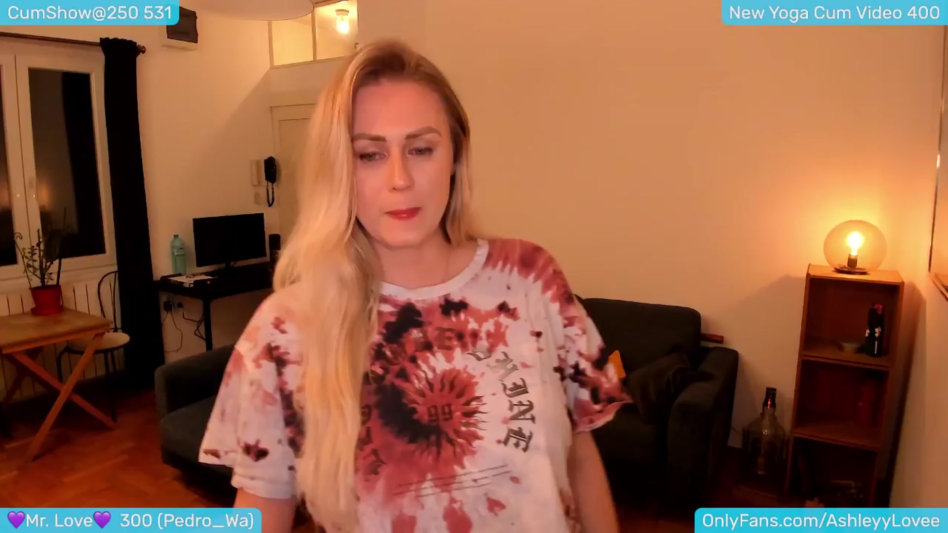Gallery image thumbnail from AshleyLove's myfreecams stream on, 03/26/2024, 24:02 image 16 of 20