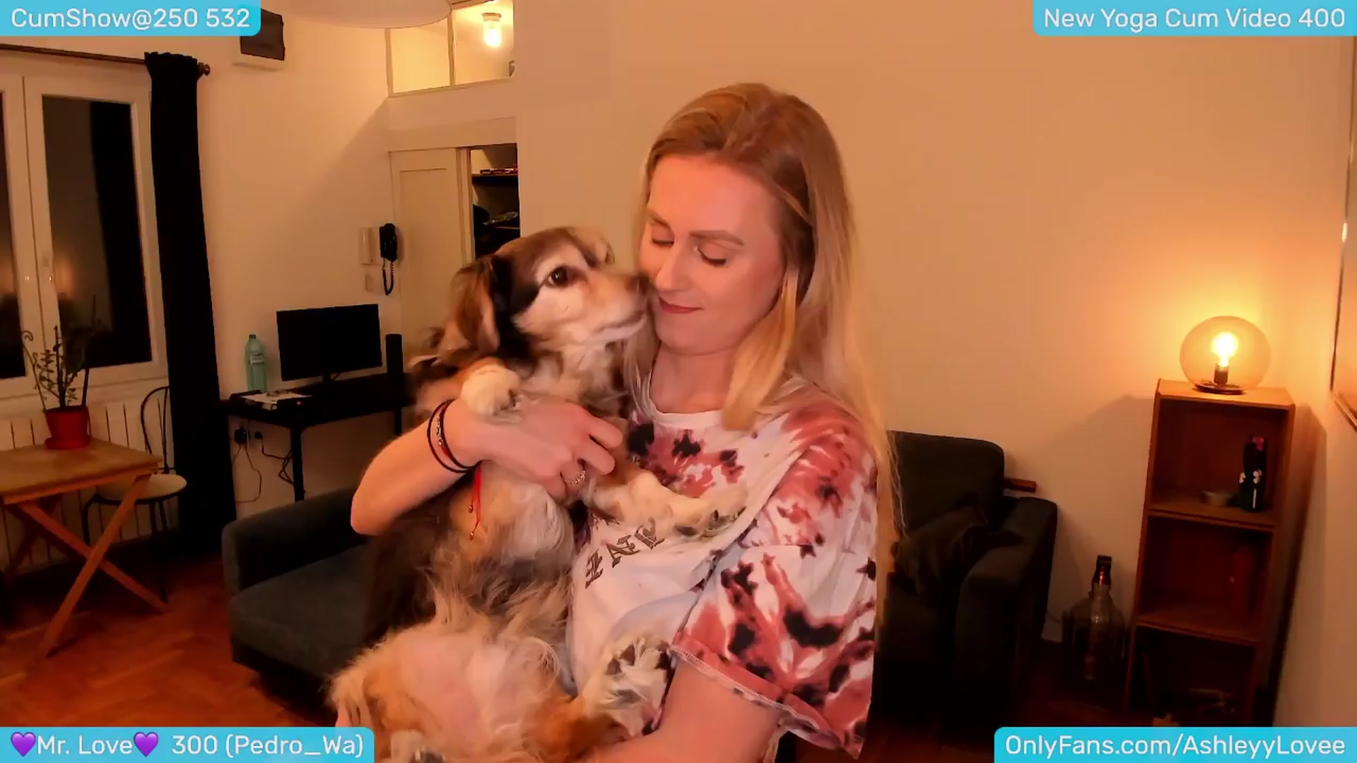 Gallery image thumbnail from AshleyLove's myfreecams stream on, 03/26/2024, 24:02 image 10 of 20