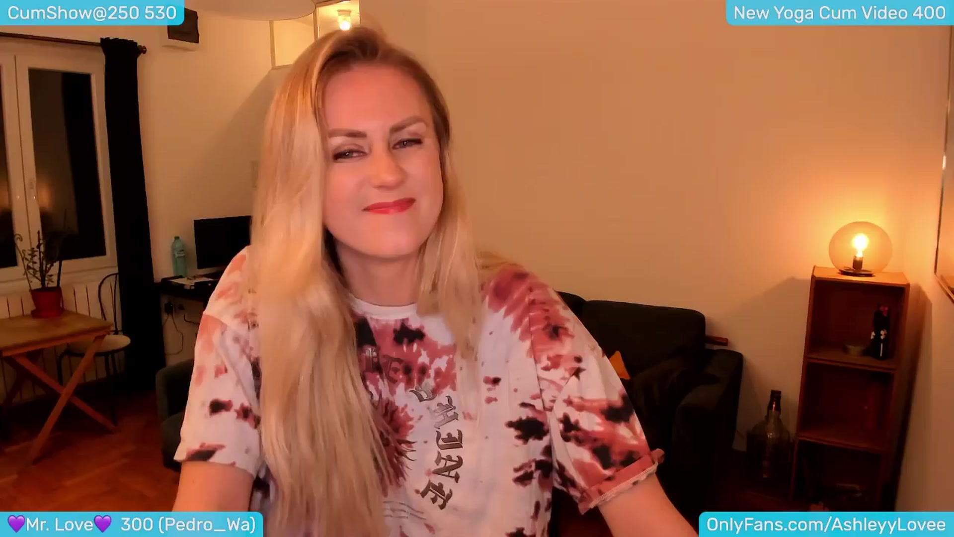 Gallery image thumbnail from AshleyLove's myfreecams stream on, 03/26/2024, 24:02 image 14 of 20