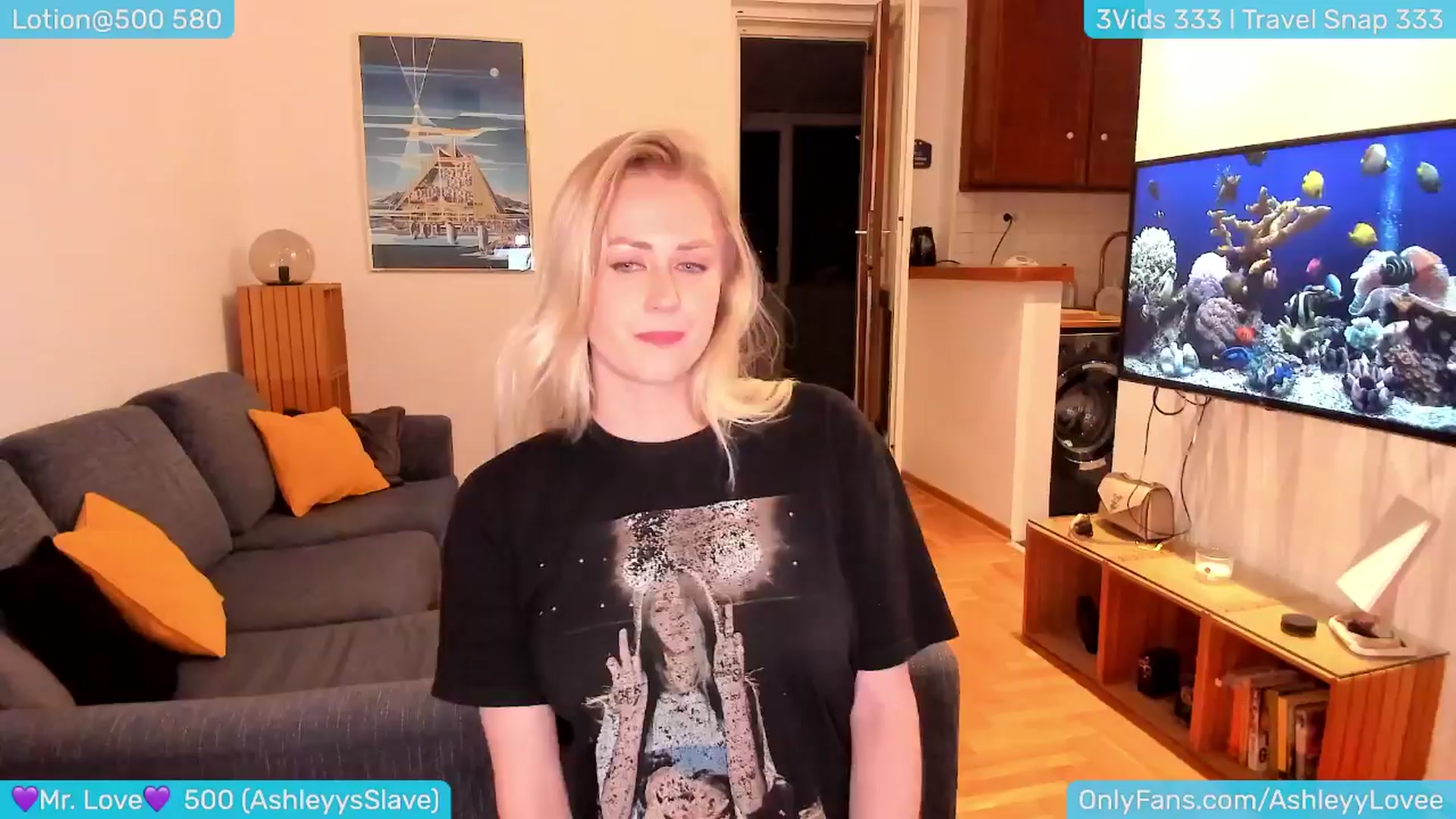 Gallery image thumbnail from AshleyLove's myfreecams stream on, 03/31/2024, 24:05 image 16 of 20