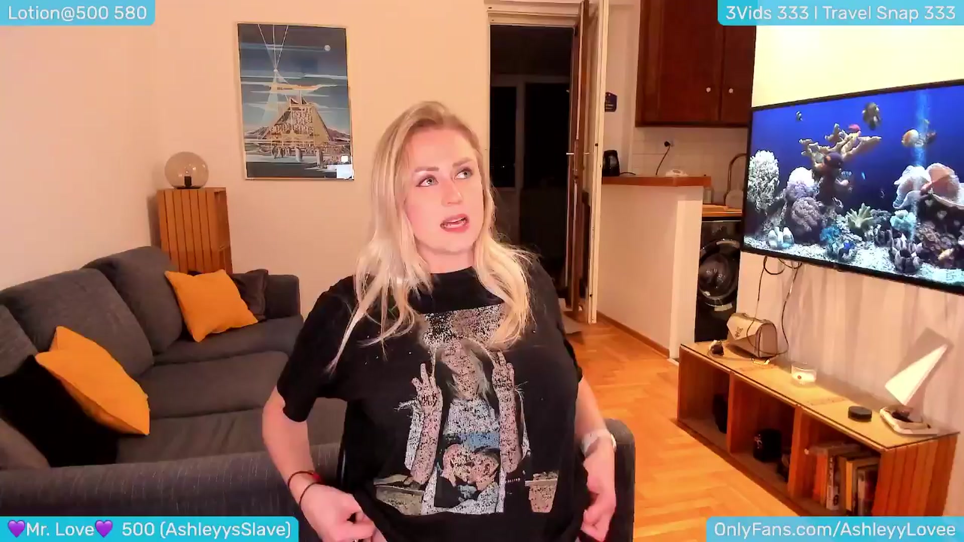 Gallery image thumbnail from AshleyLove's myfreecams stream on, 03/31/2024, 24:05 image 14 of 20