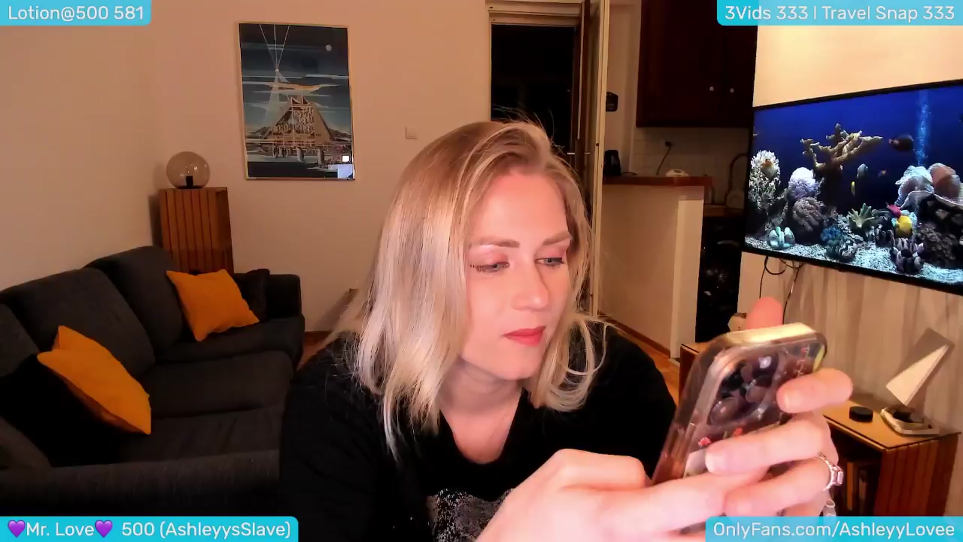 Gallery image thumbnail from AshleyLove's myfreecams stream on, 03/31/2024, 24:05 image 12 of 20