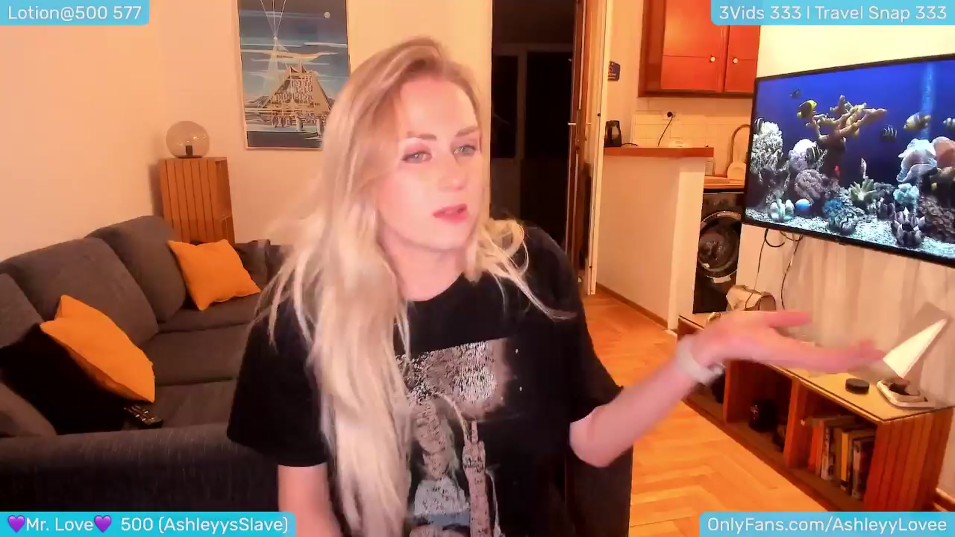 Gallery image thumbnail from AshleyLove's myfreecams stream on, 03/31/2024, 01:13 image 9 of 20