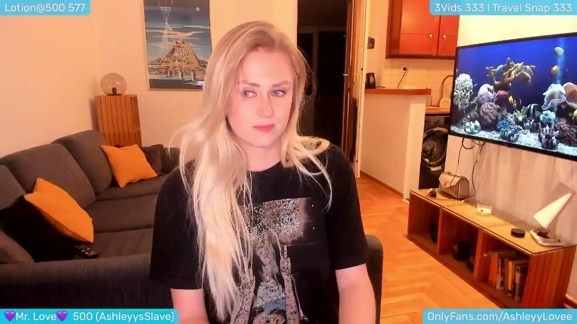 Gallery image thumbnail from AshleyLove's myfreecams stream on, 03/31/2024, 01:13 image 10 of 20