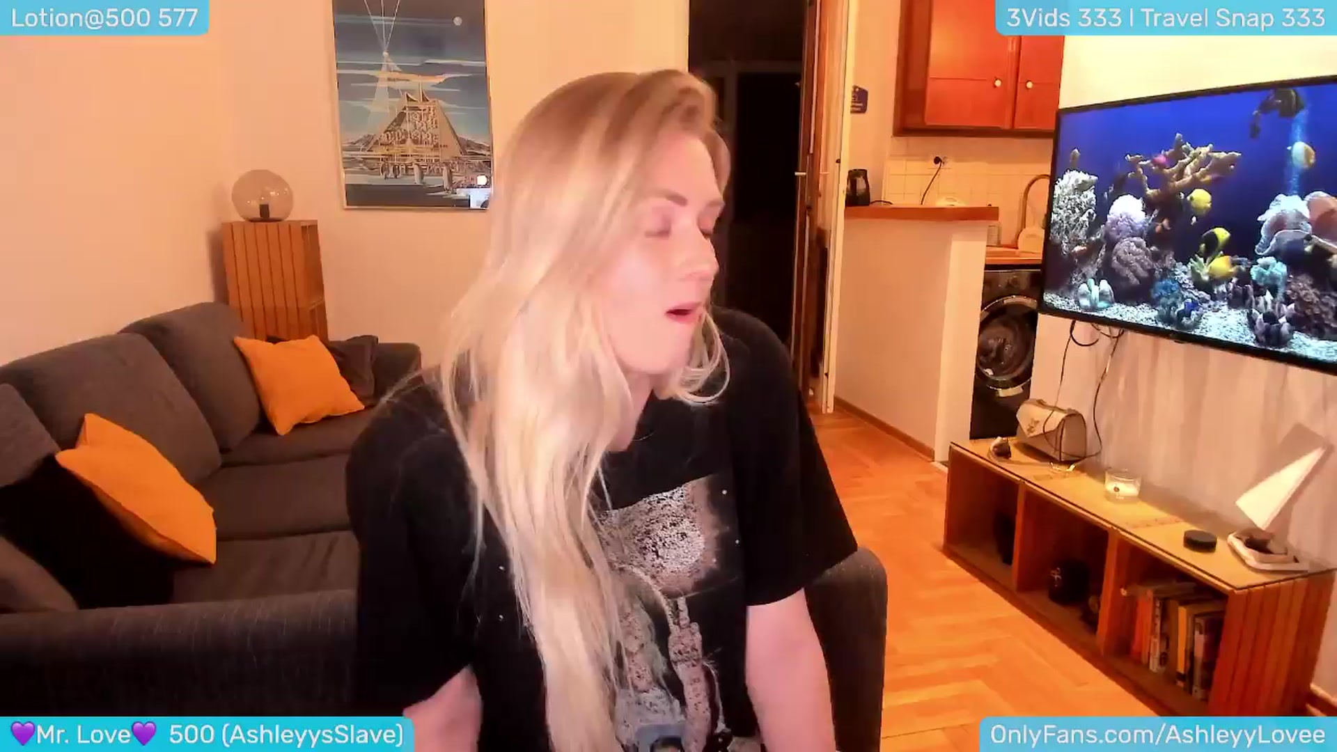 Gallery image thumbnail from AshleyLove's myfreecams stream on, 03/31/2024, 01:13 image 8 of 20