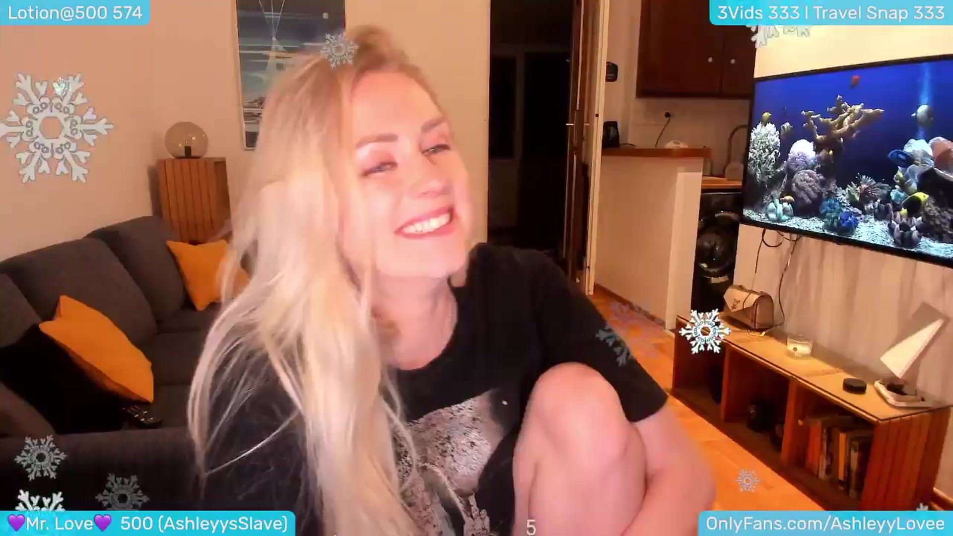 Gallery image thumbnail from AshleyLove's myfreecams stream on, 03/31/2024, 01:13 image 20 of 20