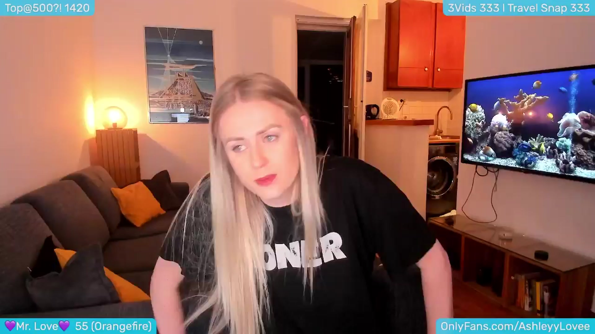 Gallery image thumbnail from AshleyLove's myfreecams stream on, 04/03/2024, 20:43 image 18 of 20