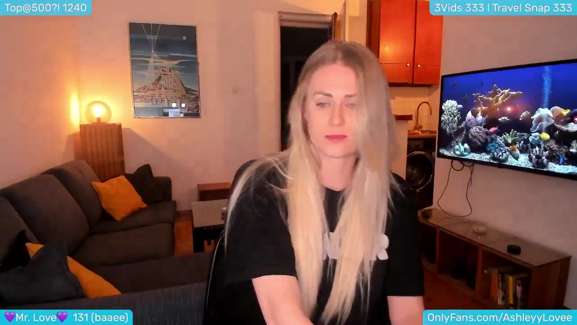 Gallery image thumbnail from AshleyLove's myfreecams stream on, 04/03/2024, 23:36 image 3 of 20