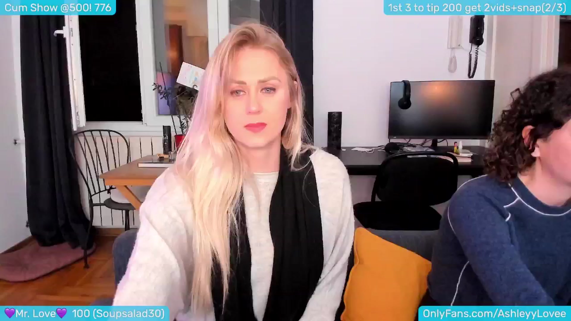 Gallery image thumbnail from AshleyLove's myfreecams stream on, 04/17/2024, 22:22 image 14 of 20