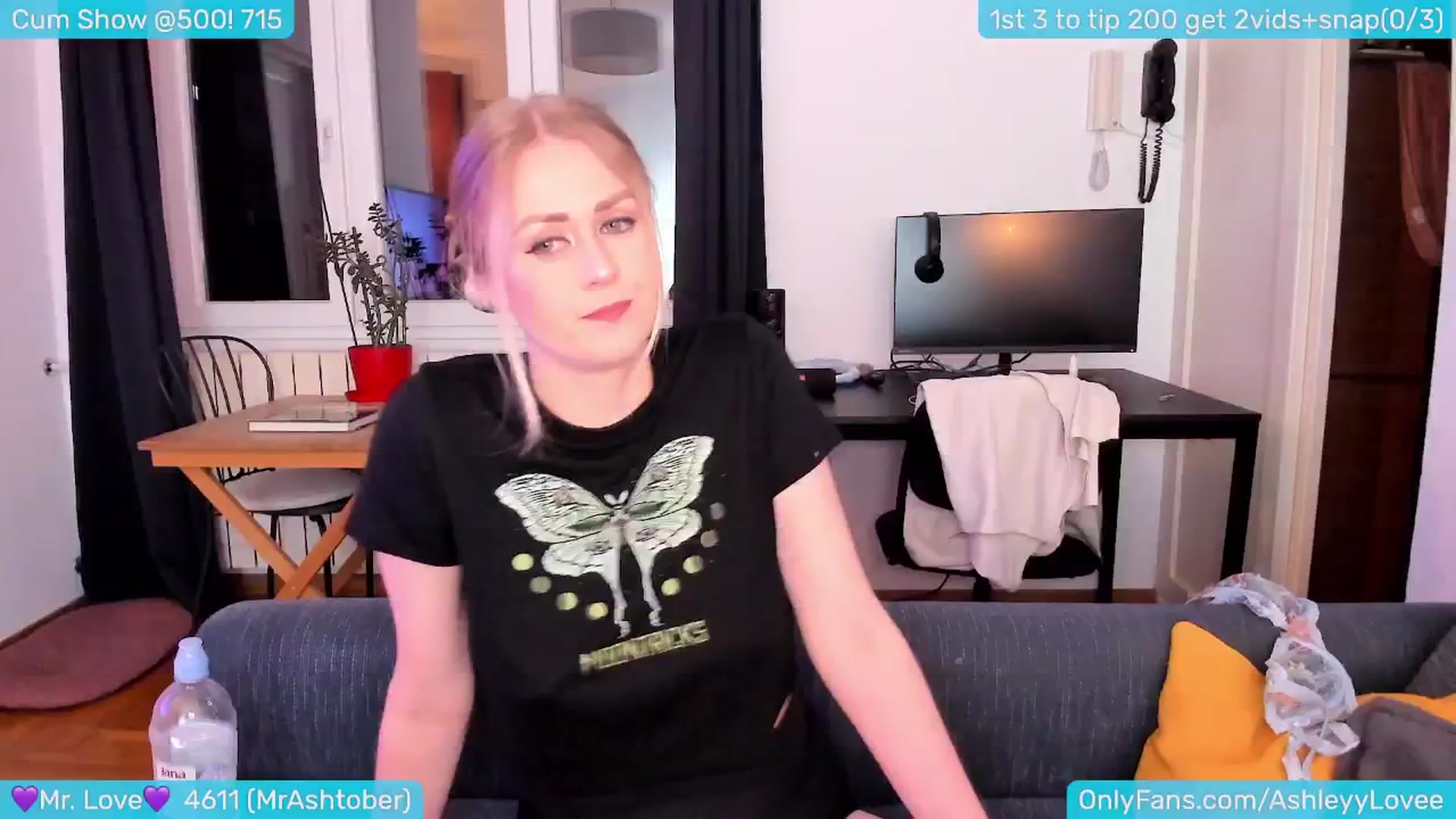 Gallery image thumbnail from AshleyLove's myfreecams stream on, 04/23/2024, 18:39 image 9 of 20