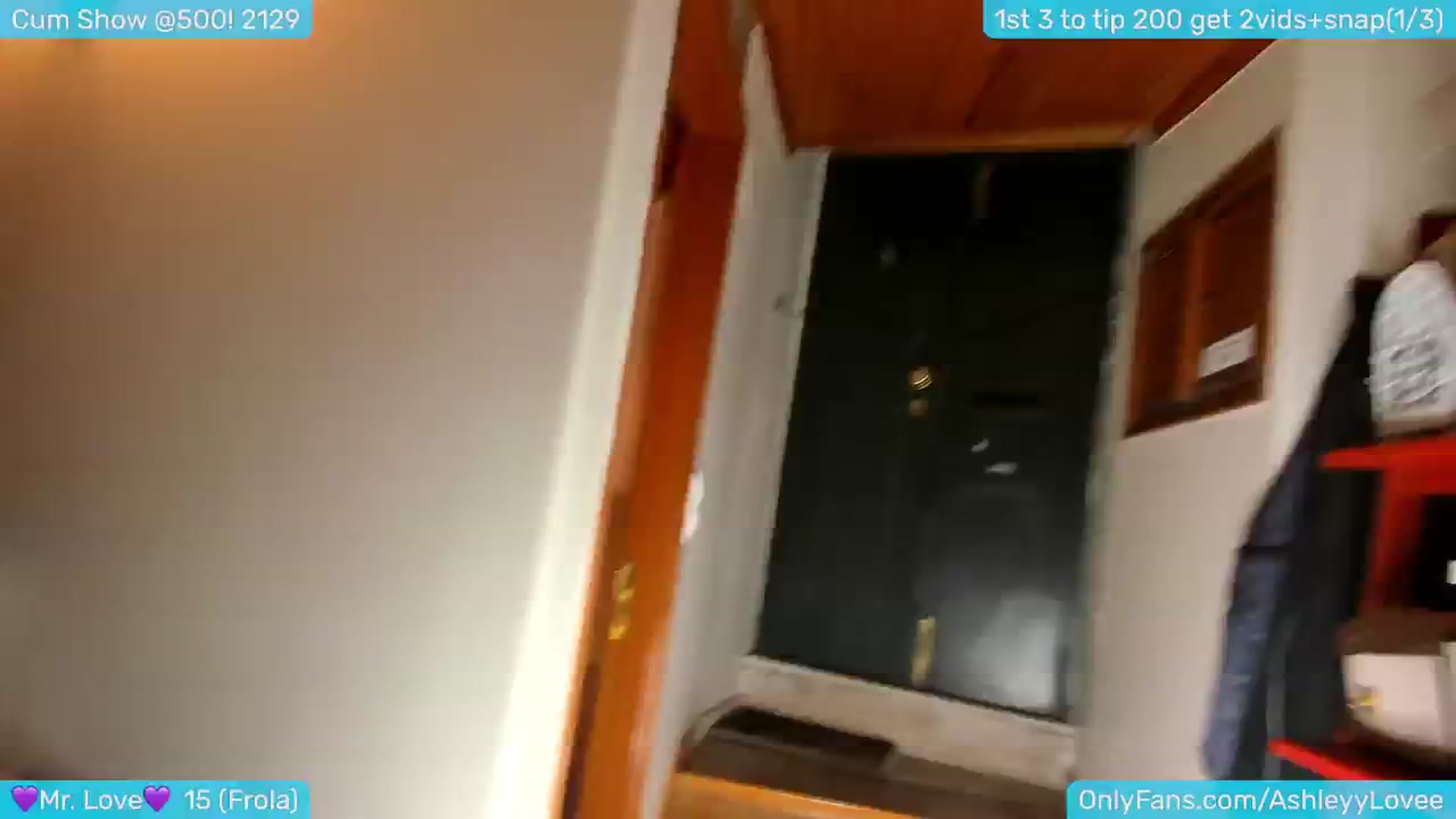 Gallery image thumbnail from AshleyLove's myfreecams stream on, 05/19/2024, 21:29 image 13 of 20