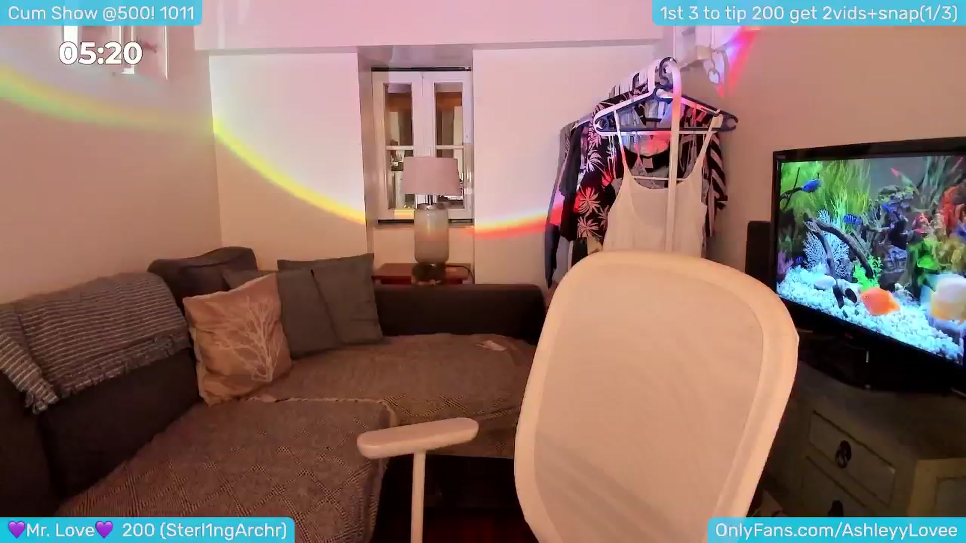 Gallery image thumbnail from AshleyLove's myfreecams stream on, 05/24/2024, 01:18 image 12 of 20