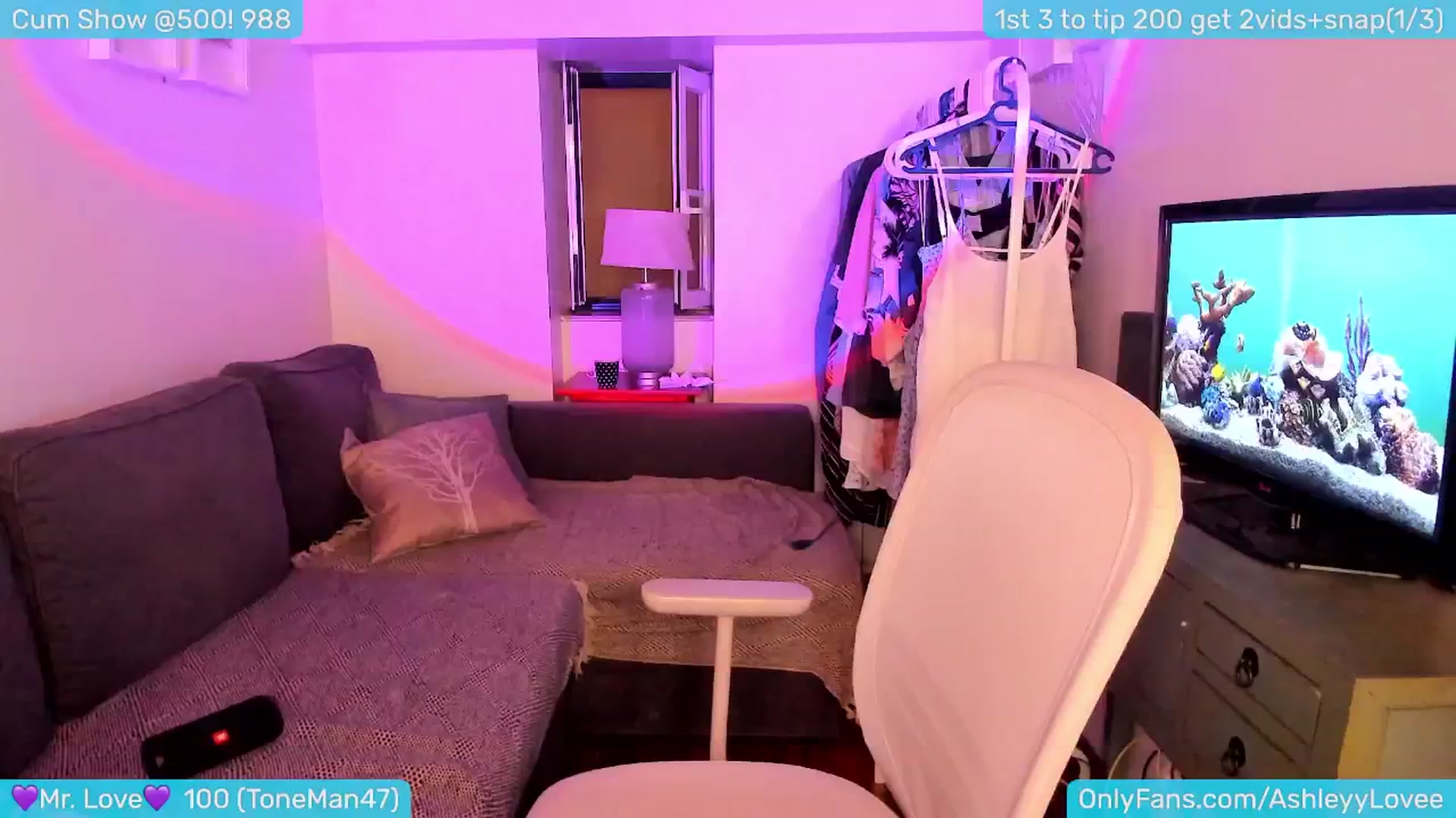 Gallery image thumbnail from AshleyLove's myfreecams stream on, 05/25/2024, 24:11 image 20 of 20