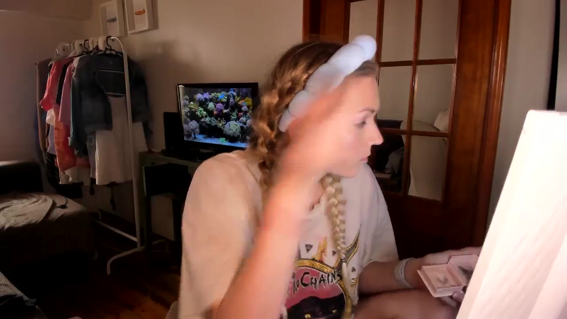 Gallery image thumbnail from AshleyLove's myfreecams stream on, 05/25/2024, 13:52 image 12 of 20