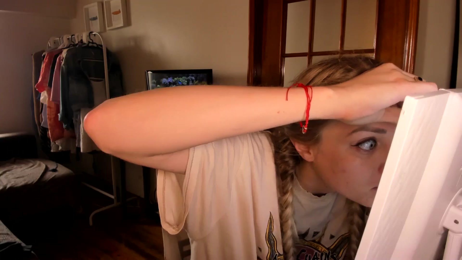 Gallery image thumbnail from AshleyLove's myfreecams stream on, 05/25/2024, 13:52 image 7 of 20