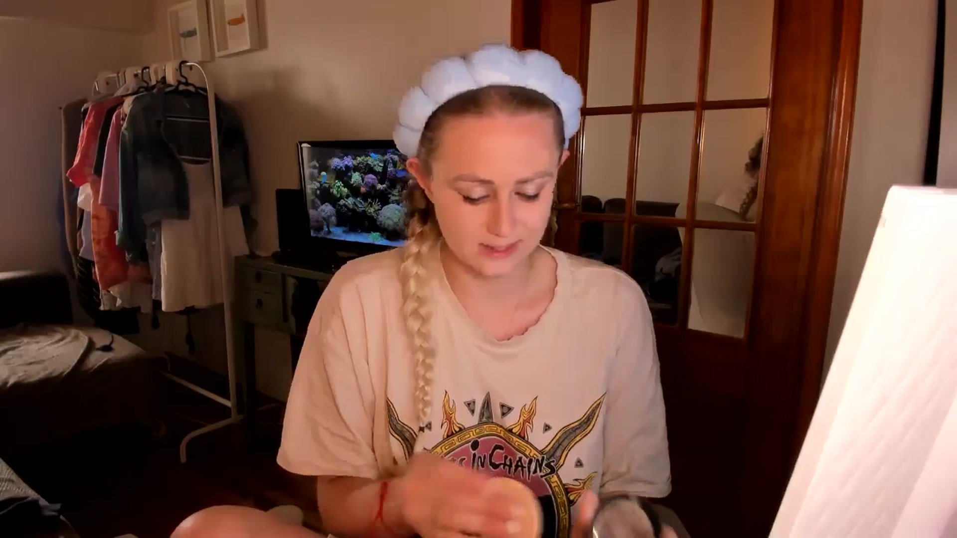 Gallery image thumbnail from AshleyLove's myfreecams stream on, 05/25/2024, 13:52 image 10 of 20
