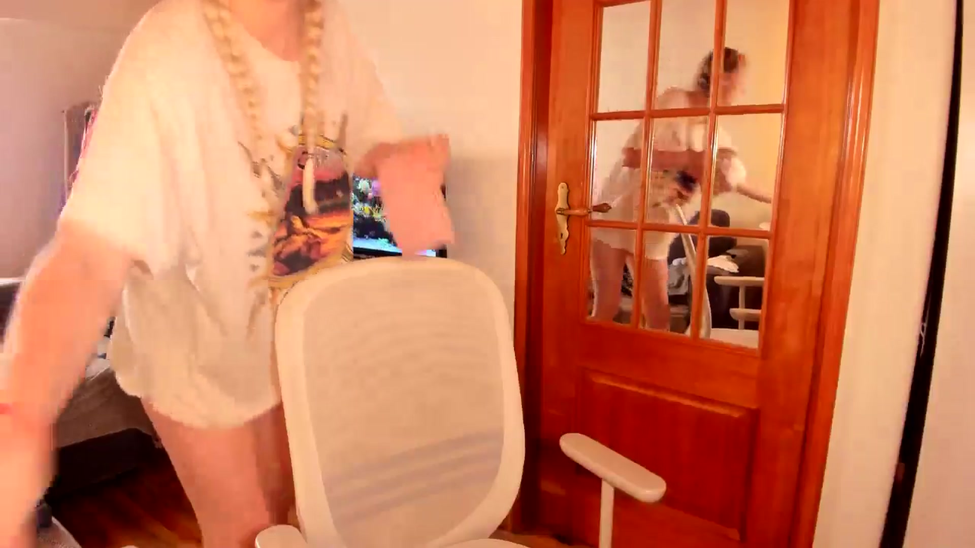 Gallery image thumbnail from AshleyLove's myfreecams stream on, 05/25/2024, 13:52 image 14 of 20