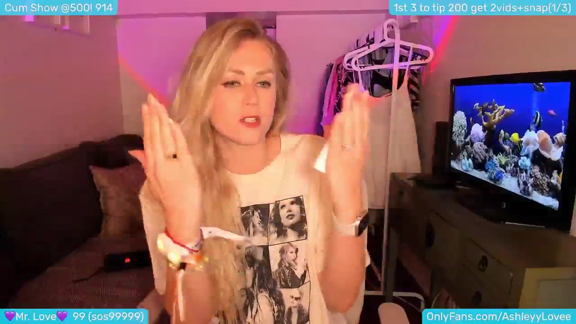 Gallery image thumbnail from AshleyLove's myfreecams stream on, 05/26/2024, 23:43 image 15 of 20