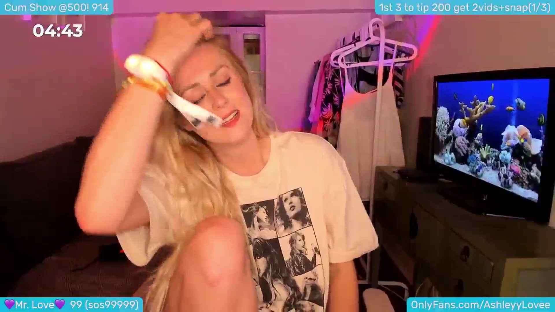 Gallery image thumbnail from AshleyLove's myfreecams stream on, 05/26/2024, 23:43 image 17 of 20
