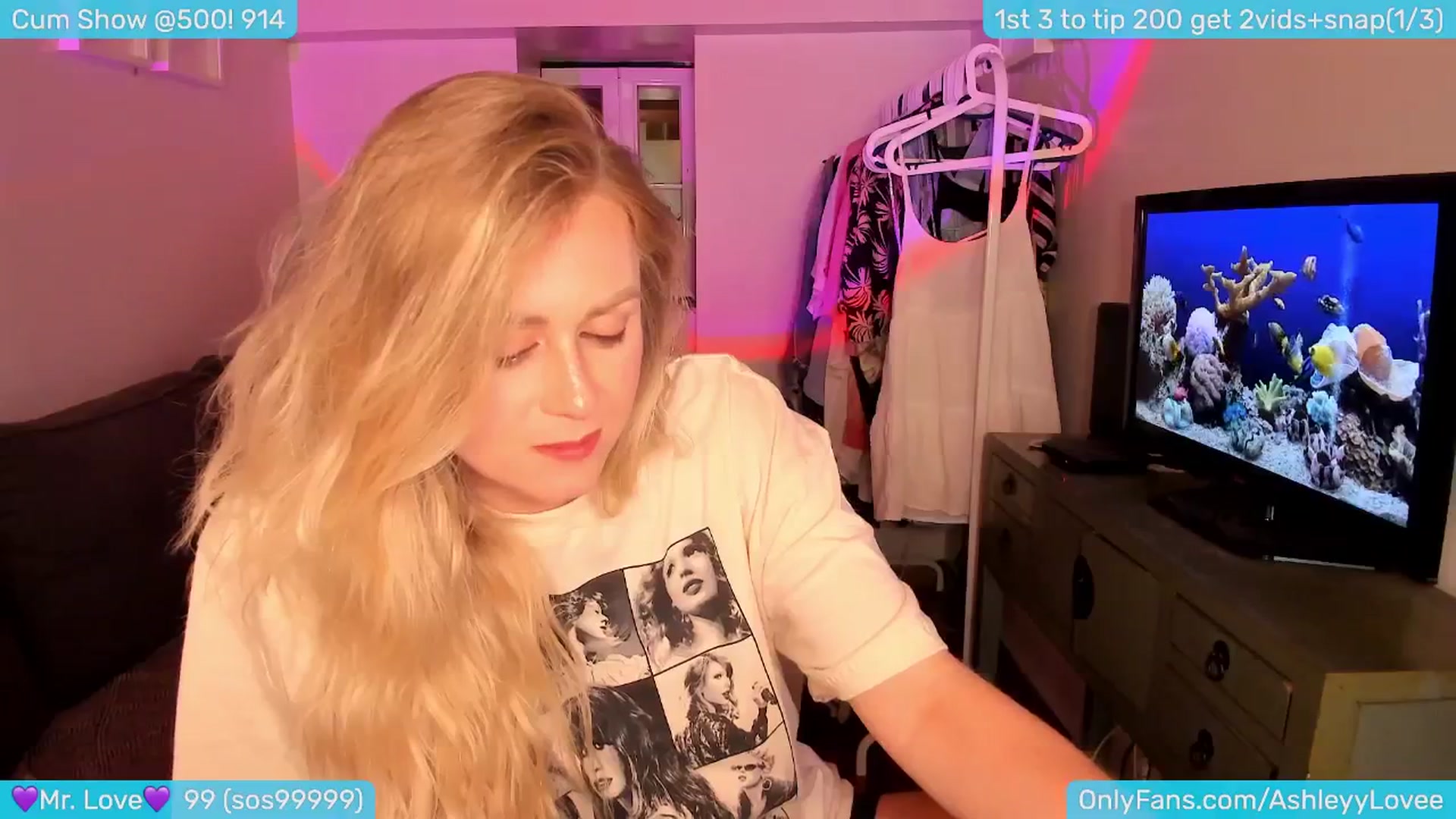 Gallery image thumbnail from AshleyLove's myfreecams stream on, 05/26/2024, 23:43 image 14 of 20