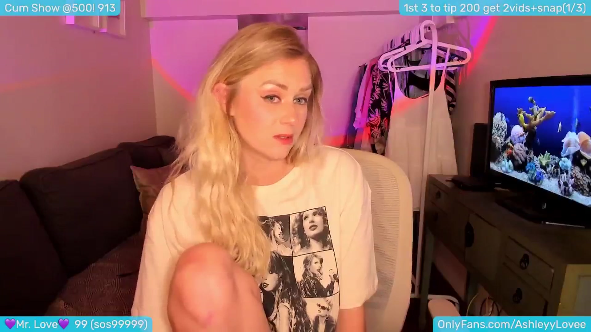 Gallery image thumbnail from AshleyLove's myfreecams stream on, 05/26/2024, 23:43 image 10 of 20