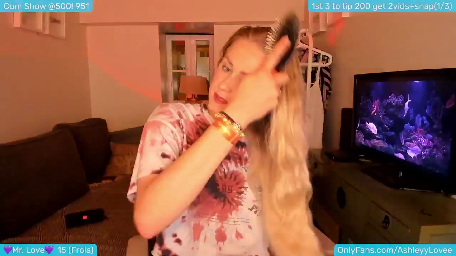 Gallery image thumbnail from AshleyLove's myfreecams stream on, 05/27/2024, 21:41 image 5 of 20