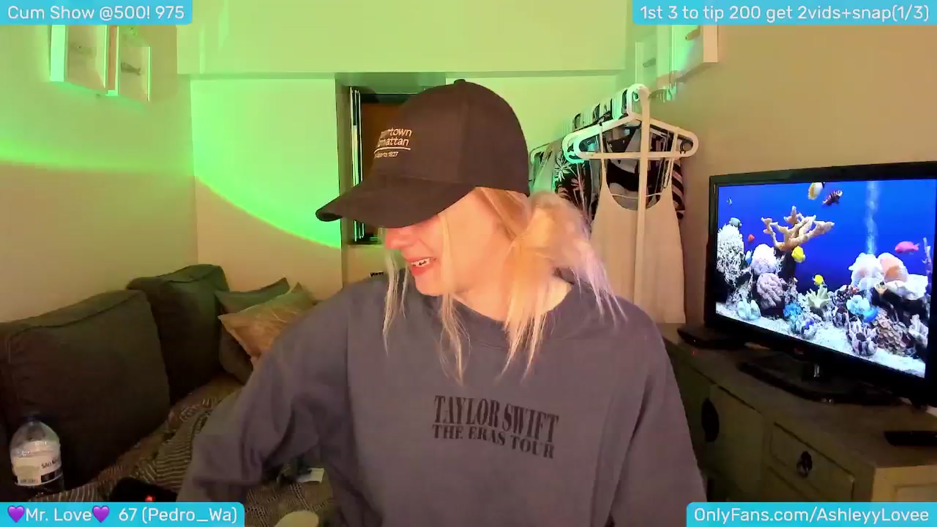Gallery image thumbnail from AshleyLove's myfreecams stream on, 05/28/2024, 22:59 image 4 of 20