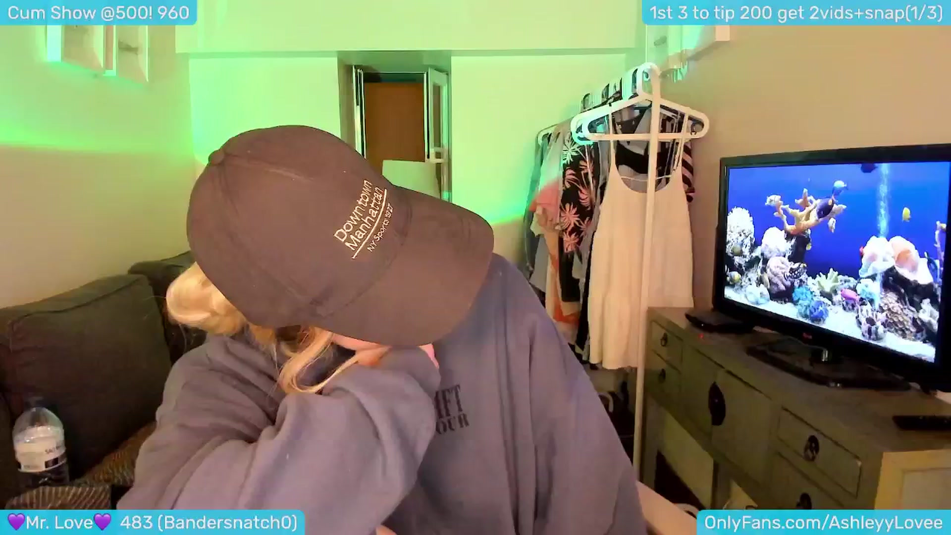 Gallery image thumbnail from AshleyLove's myfreecams stream on, 05/28/2024, 22:59 image 16 of 20