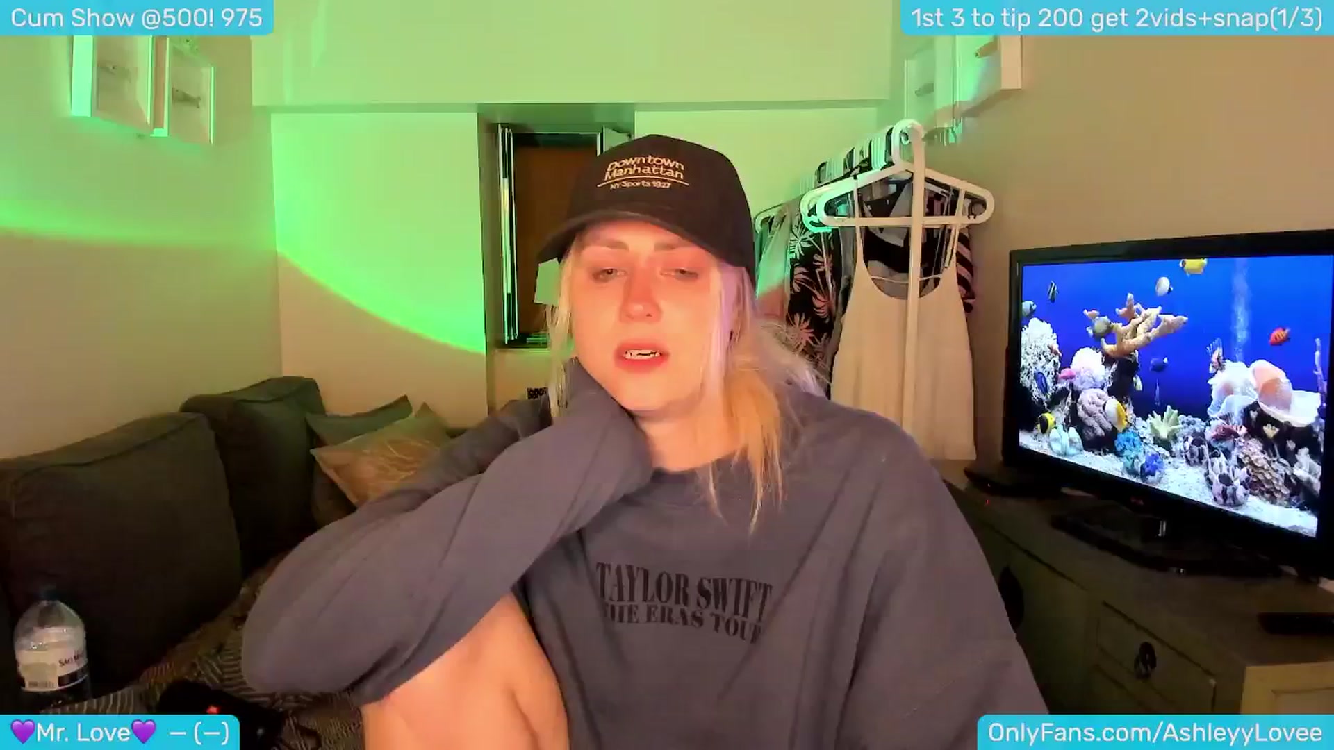 Gallery image thumbnail from AshleyLove's myfreecams stream on, 05/28/2024, 22:59 image 3 of 20