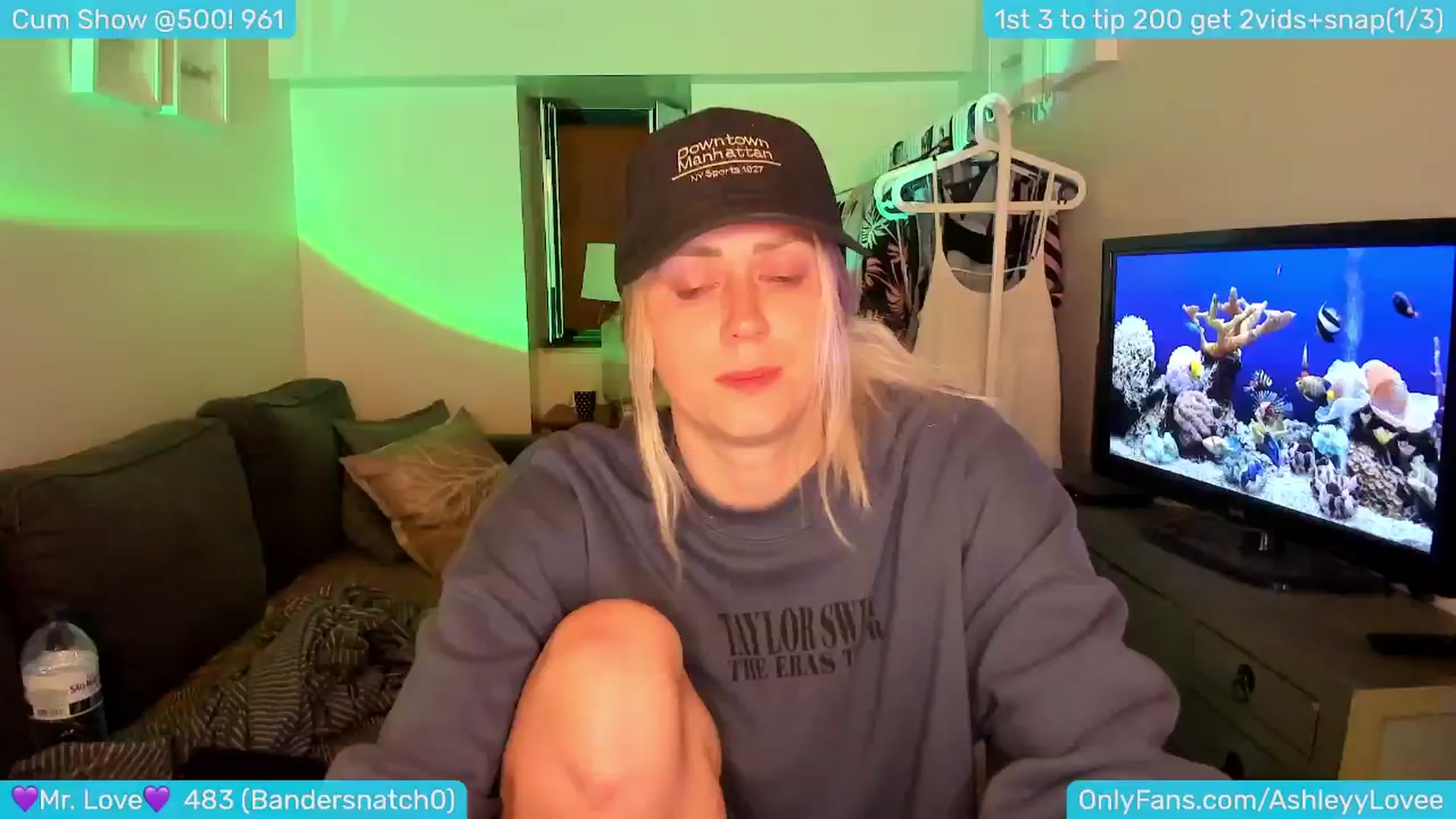 Gallery image thumbnail from AshleyLove's myfreecams stream on, 05/28/2024, 22:59 image 20 of 20