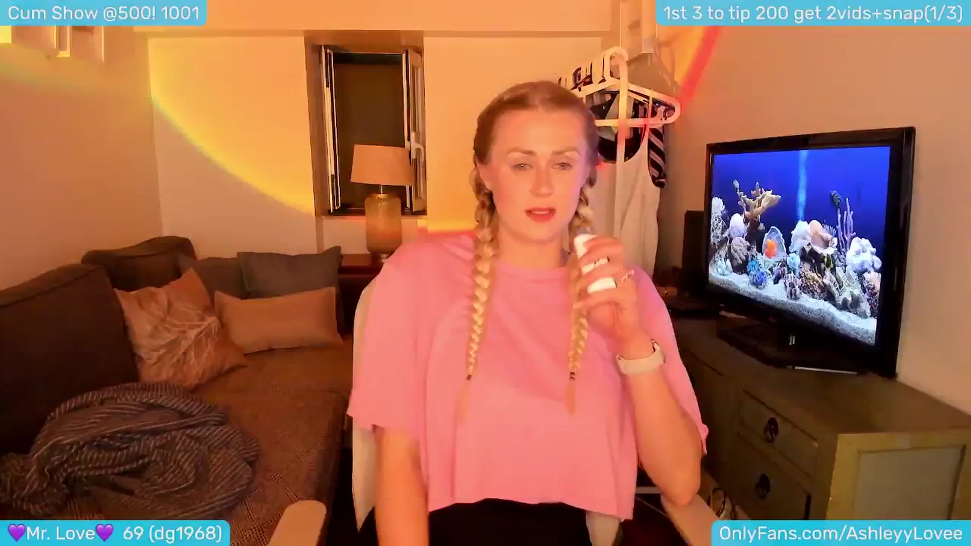 Gallery image thumbnail from AshleyLove's myfreecams stream on, 05/29/2024, 23:07 image 16 of 20