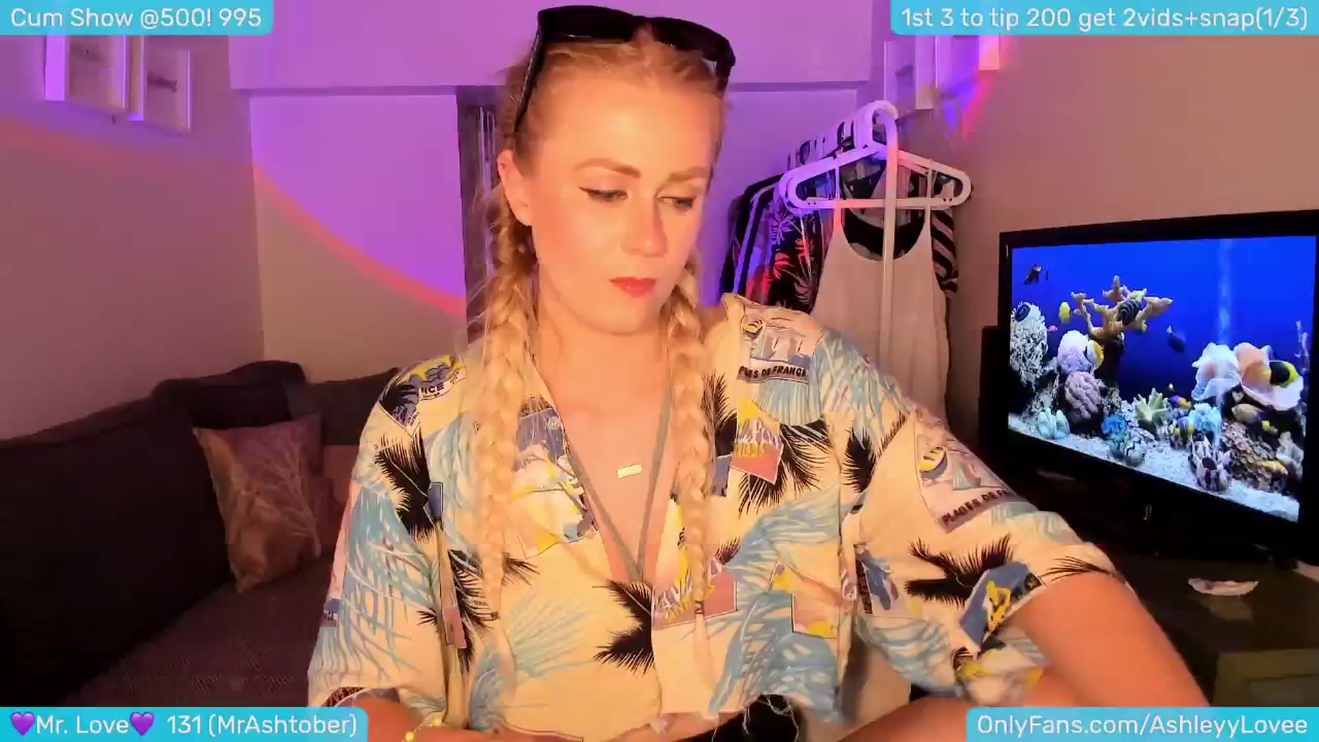 Gallery image thumbnail from AshleyLove's myfreecams stream on, 05/31/2024, 24:06 image 12 of 20