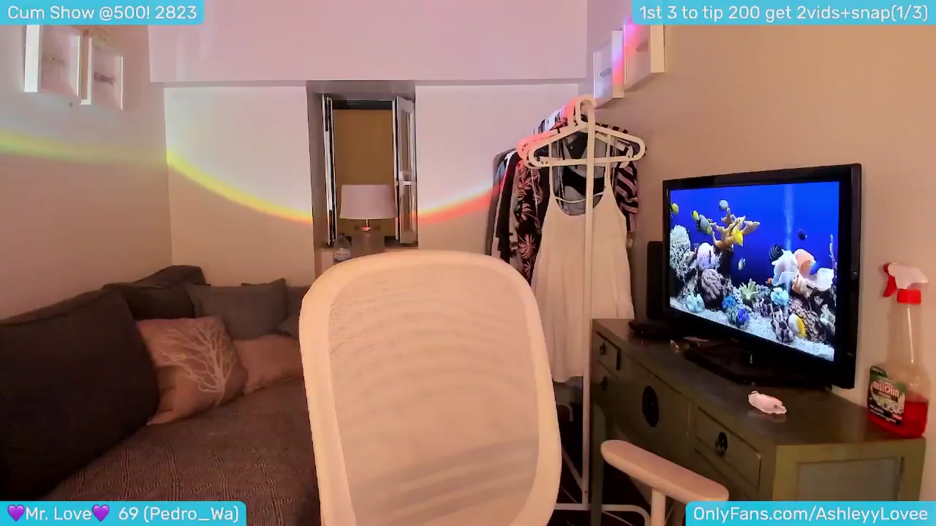 Gallery image thumbnail from AshleyLove's myfreecams stream on, 06/01/2024, 22:30 image 11 of 20
