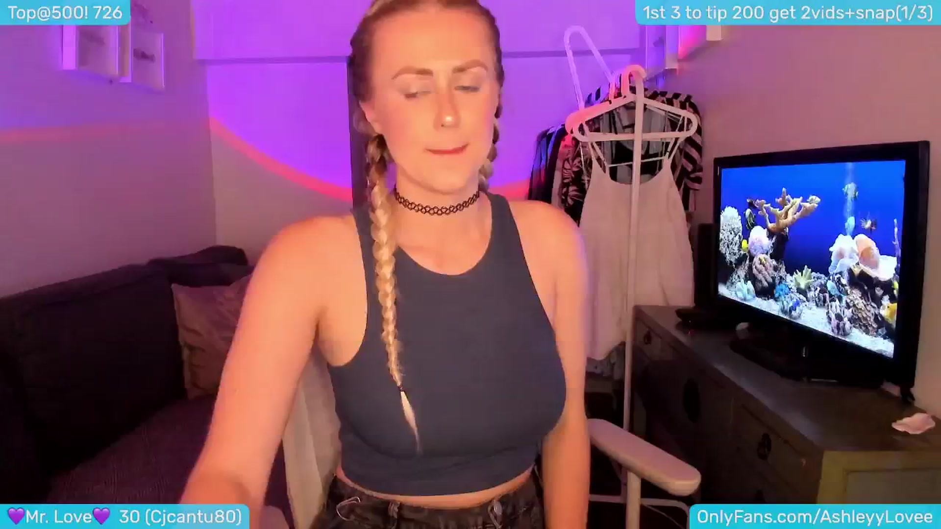 Gallery image thumbnail from AshleyLove's myfreecams stream on, 06/04/2024, 22:36 image 12 of 20