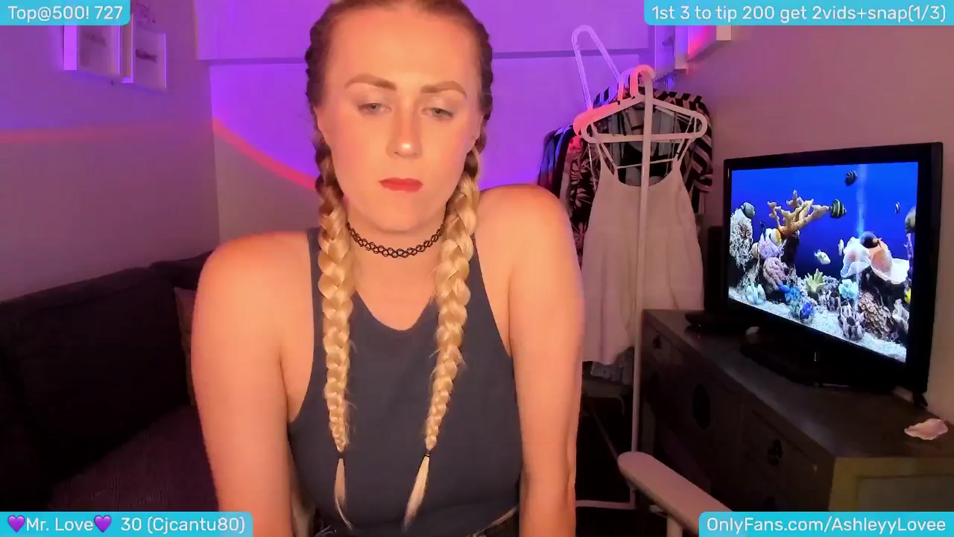 Gallery image thumbnail from AshleyLove's myfreecams stream on, 06/04/2024, 22:36 image 13 of 20