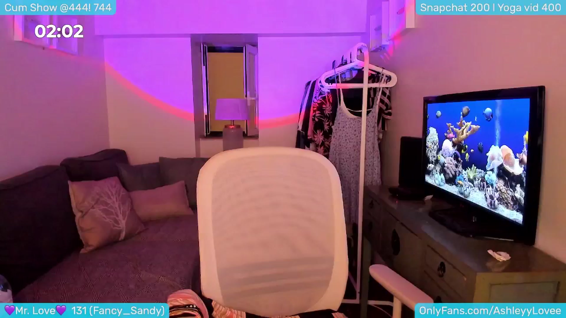 Gallery image thumbnail from AshleyLove's myfreecams stream on, 06/05/2024, 23:08 image 14 of 20