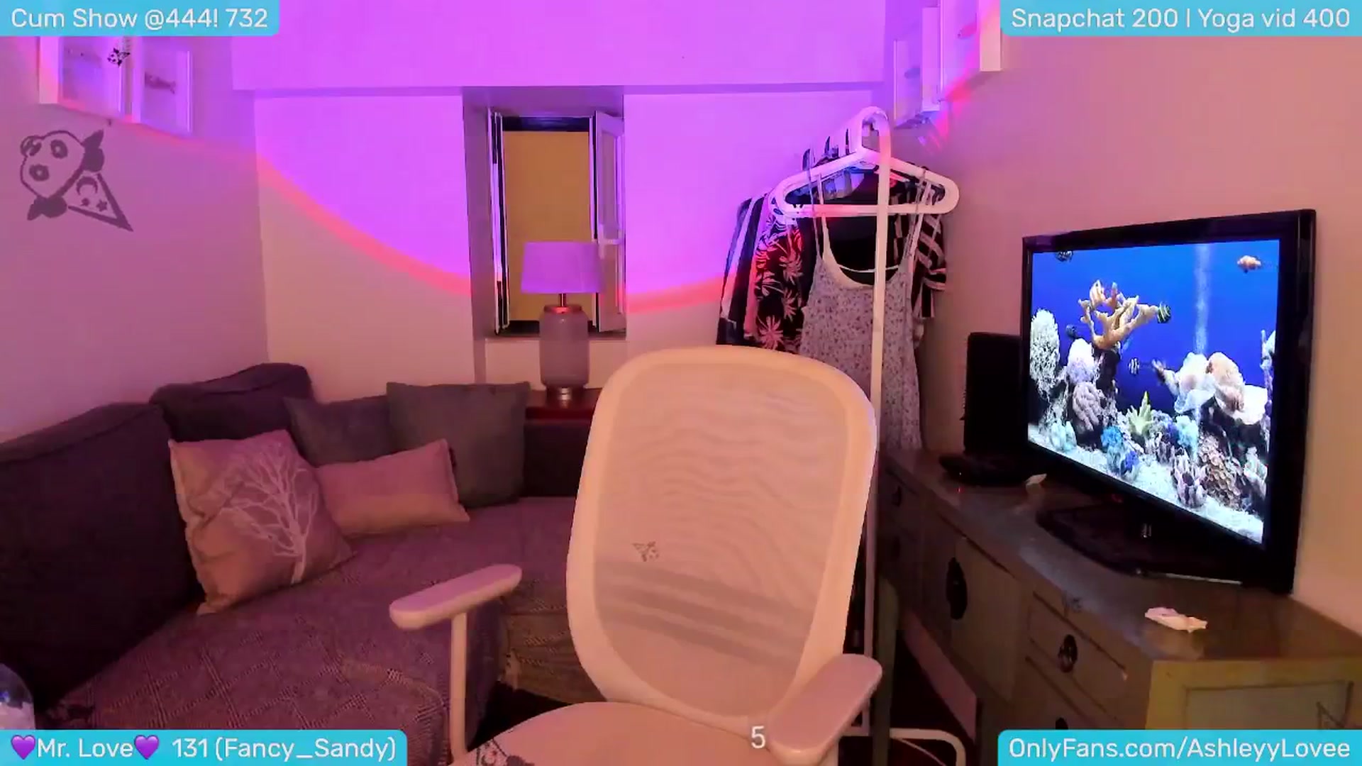 Gallery image thumbnail from AshleyLove's myfreecams stream on, 06/05/2024, 23:08 image 19 of 20