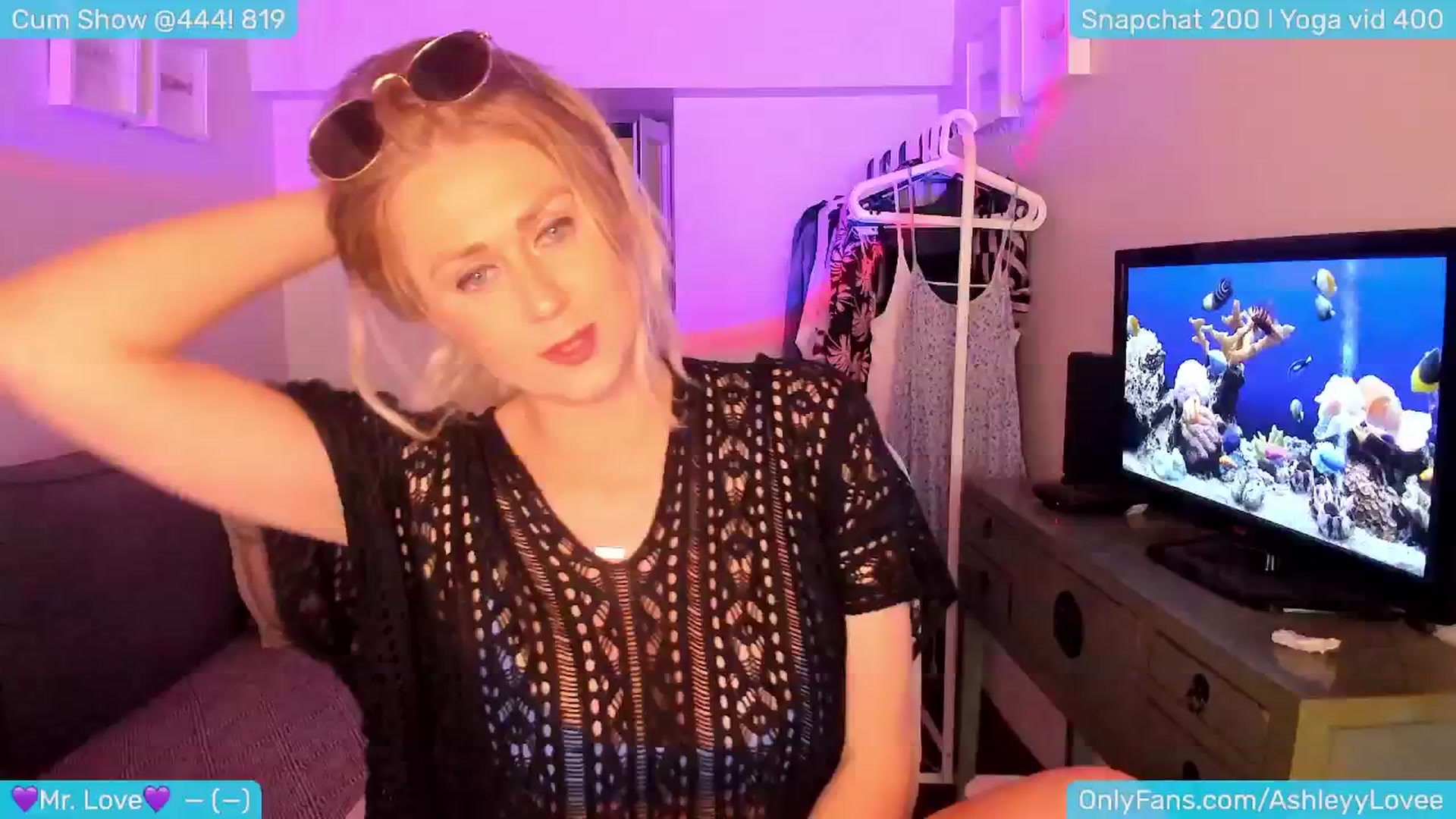 Gallery image thumbnail from AshleyLove's myfreecams stream on, 06/07/2024, 21:32 image 4 of 20
