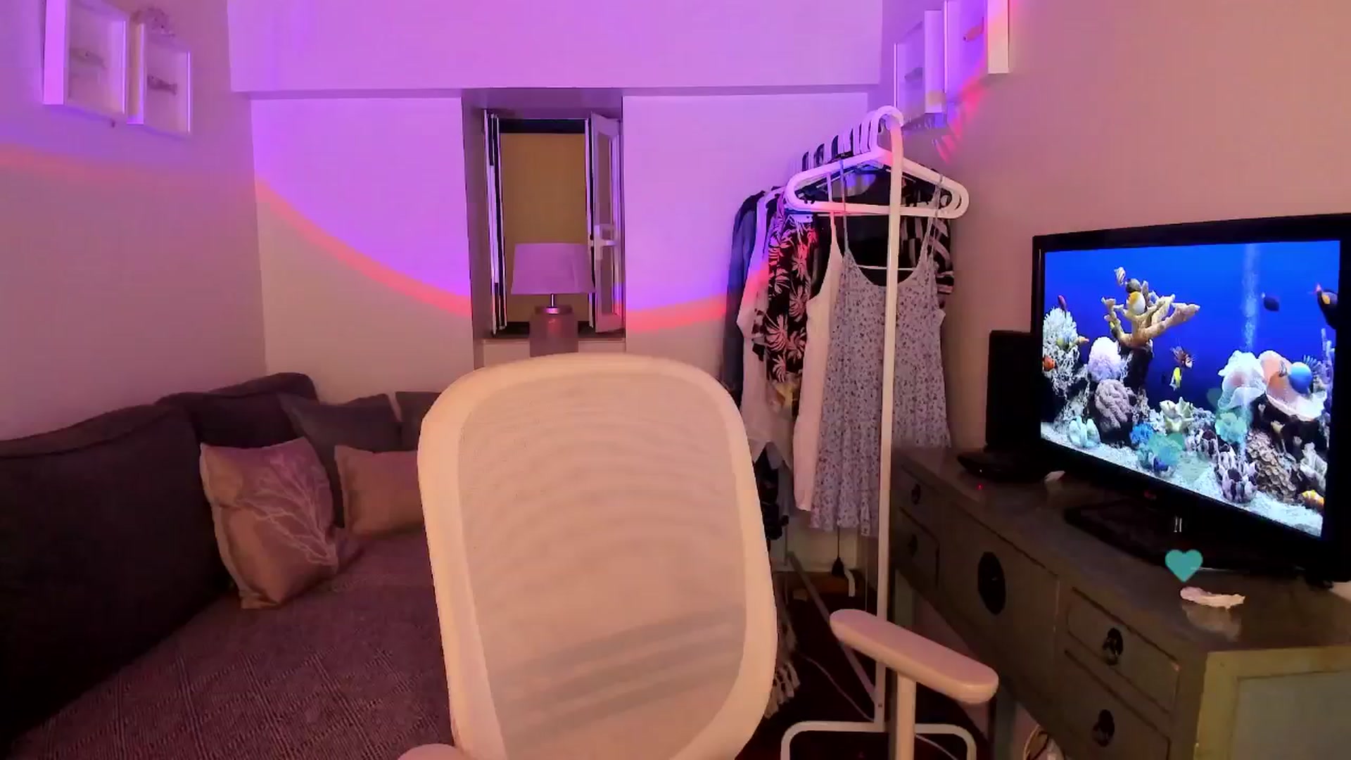 Gallery image thumbnail from AshleyLove's myfreecams stream on, 06/08/2024, 24:20 image 7 of 20