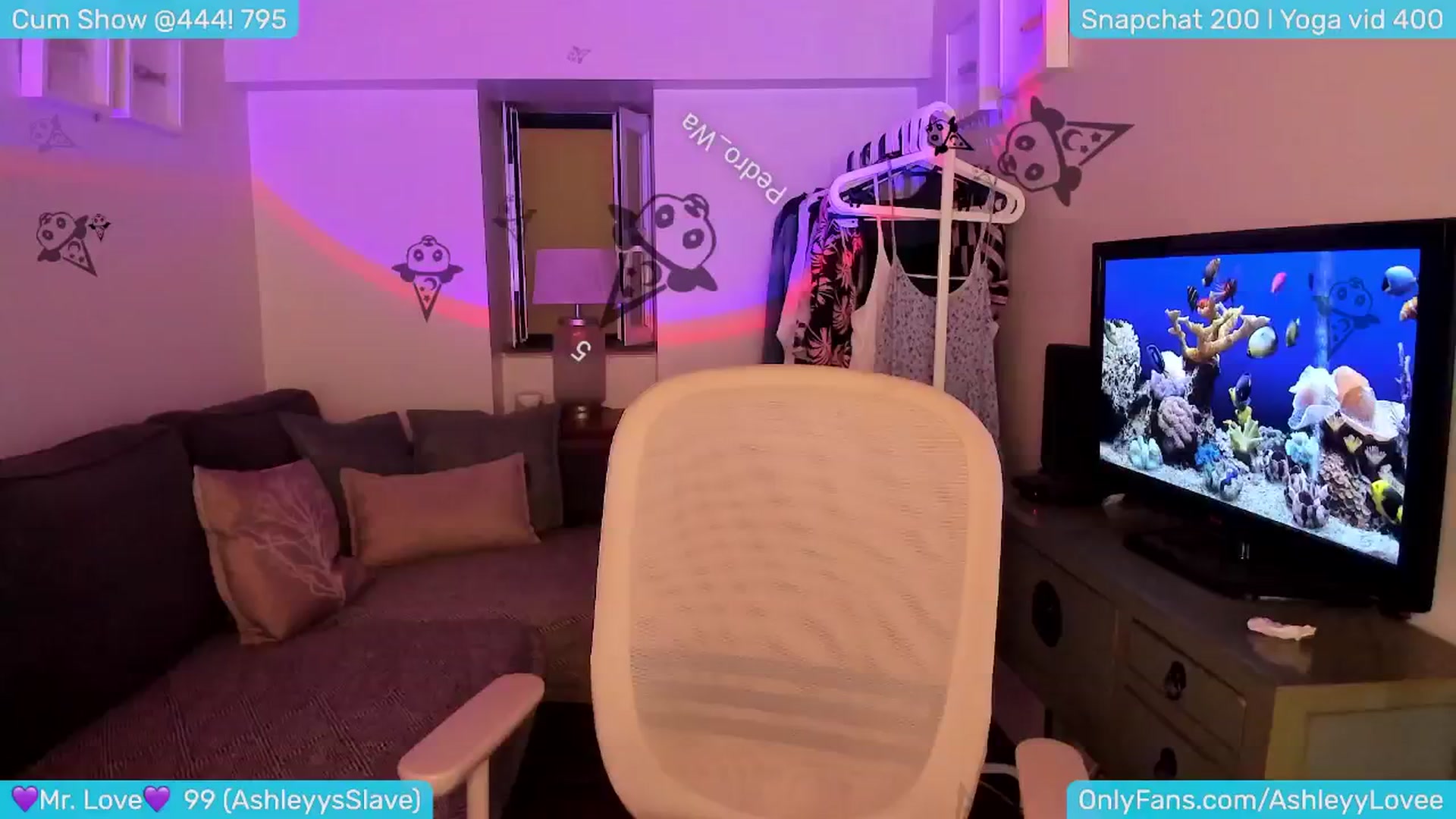 Gallery image thumbnail from AshleyLove's myfreecams stream on, 06/08/2024, 24:20 image 1 of 20