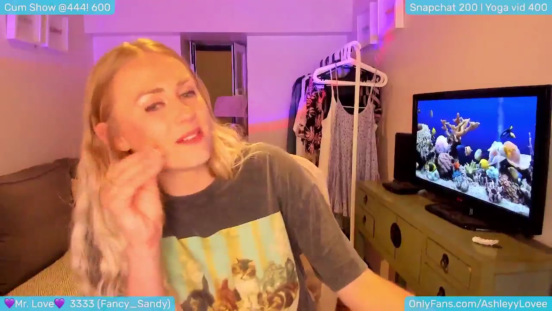 Gallery image thumbnail from AshleyLove's myfreecams stream on, 06/08/2024, 24:20 image 14 of 20