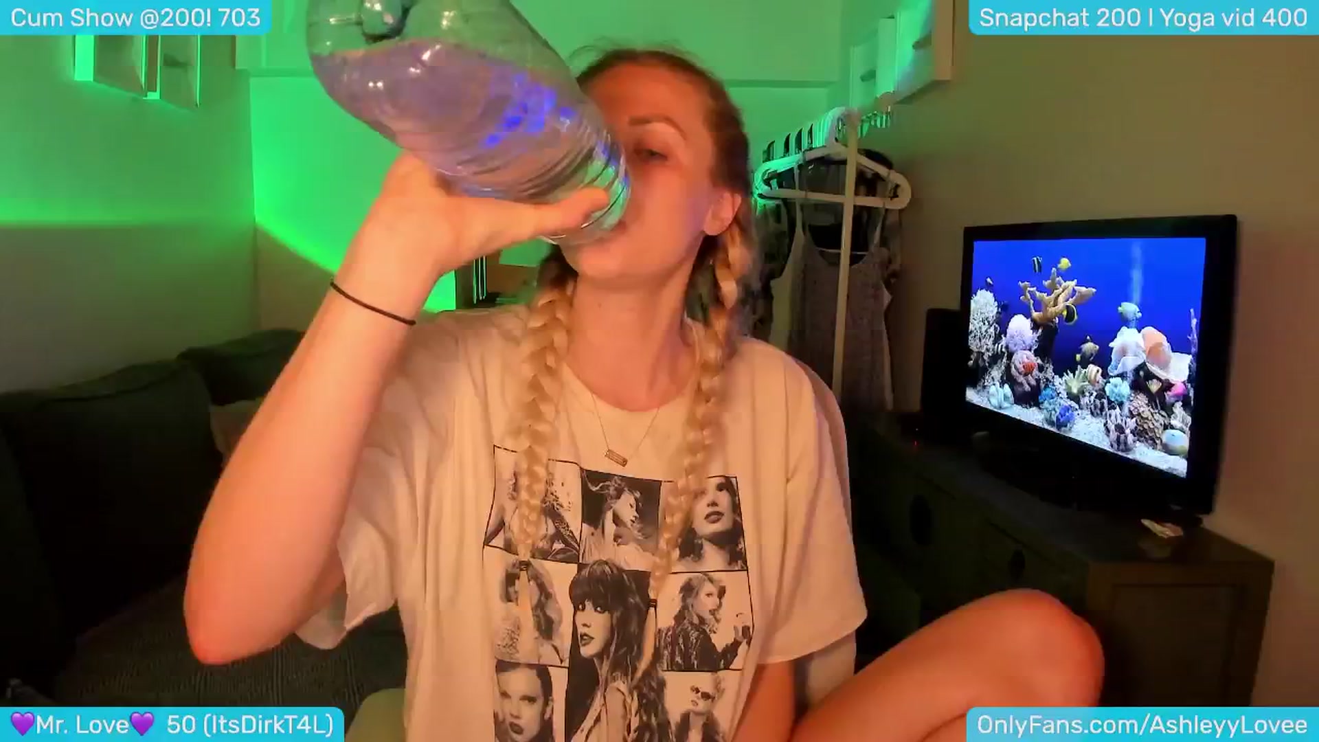 Gallery image thumbnail from AshleyLove's myfreecams stream on, 06/09/2024, 23:09 image 4 of 20