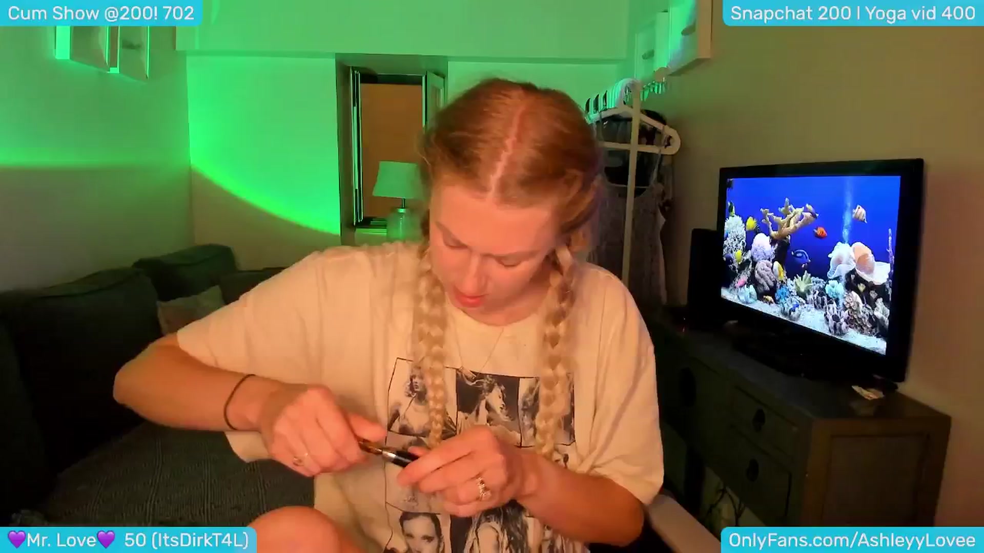 Gallery image thumbnail from AshleyLove's myfreecams stream on, 06/09/2024, 23:09 image 8 of 20