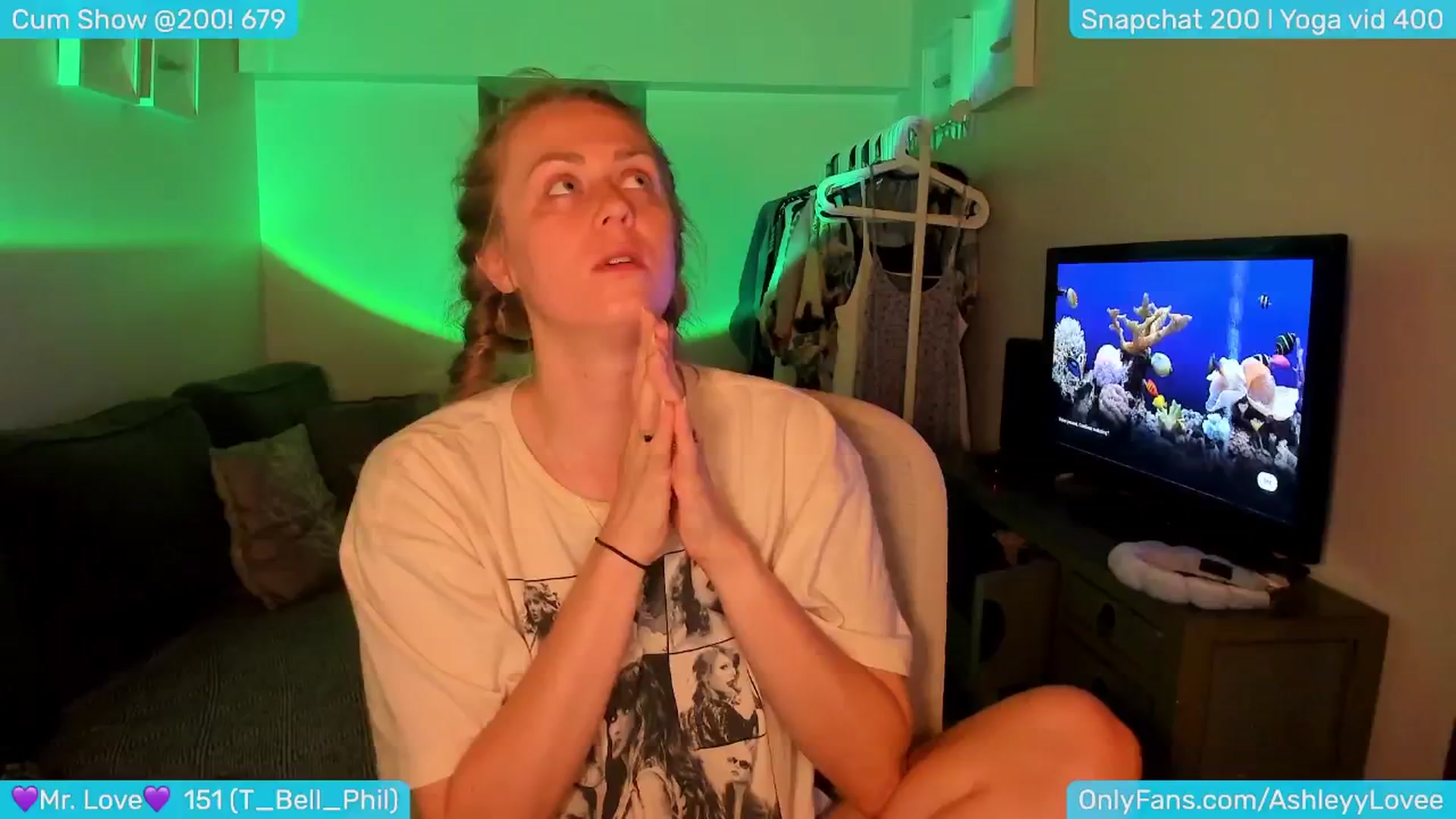 Gallery image thumbnail from AshleyLove's myfreecams stream on, 06/09/2024, 23:09 image 16 of 20